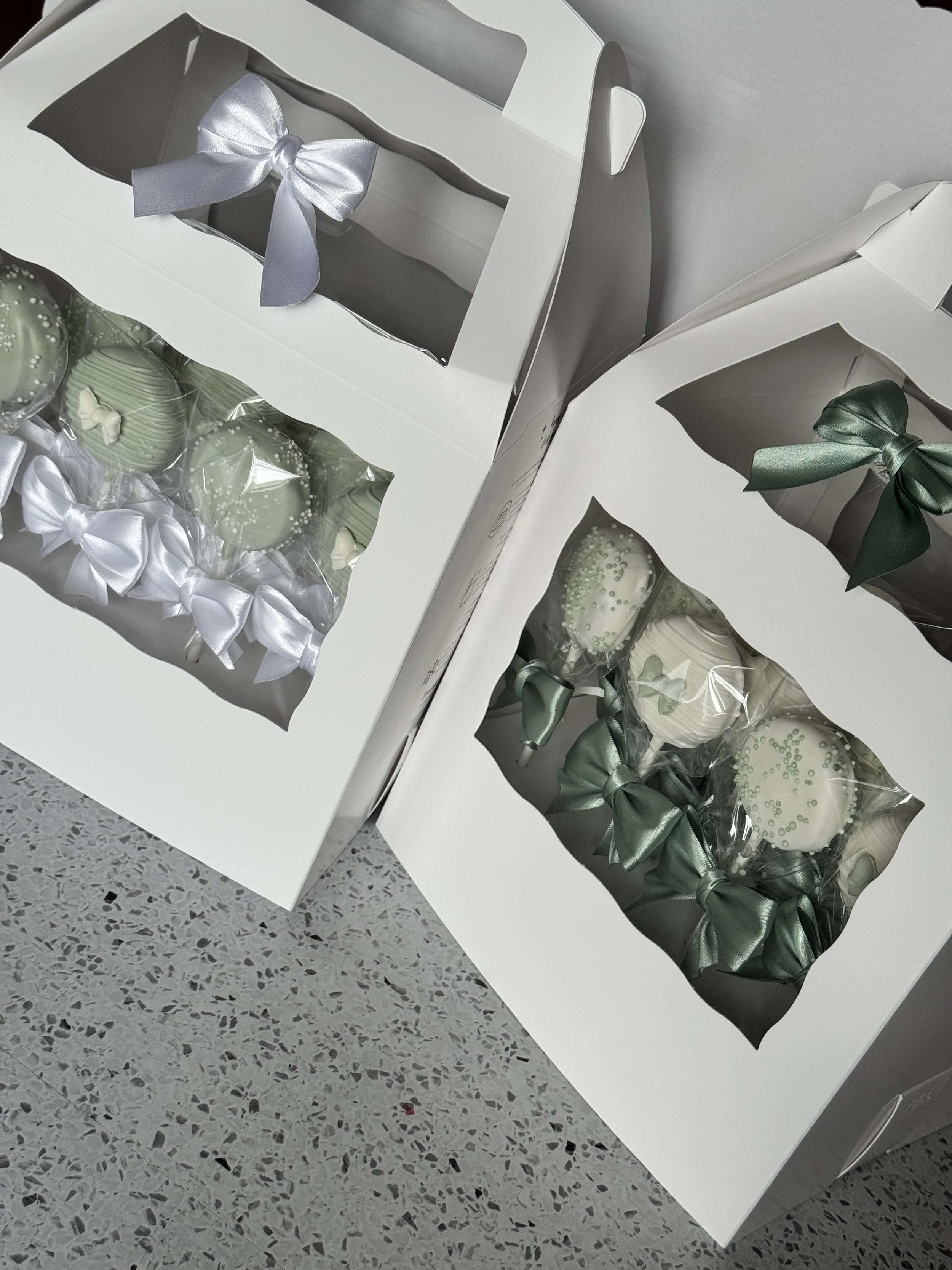 packaged order, fancy level, display stand + silk bows + individually wrapped
