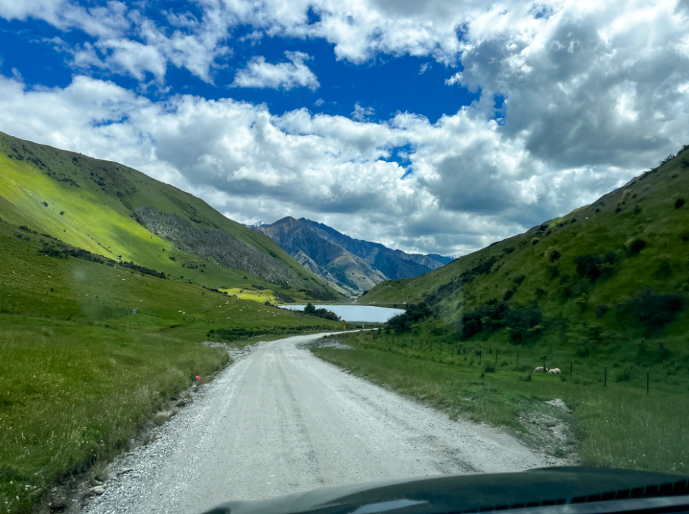 Camino en auto a Moke Lake