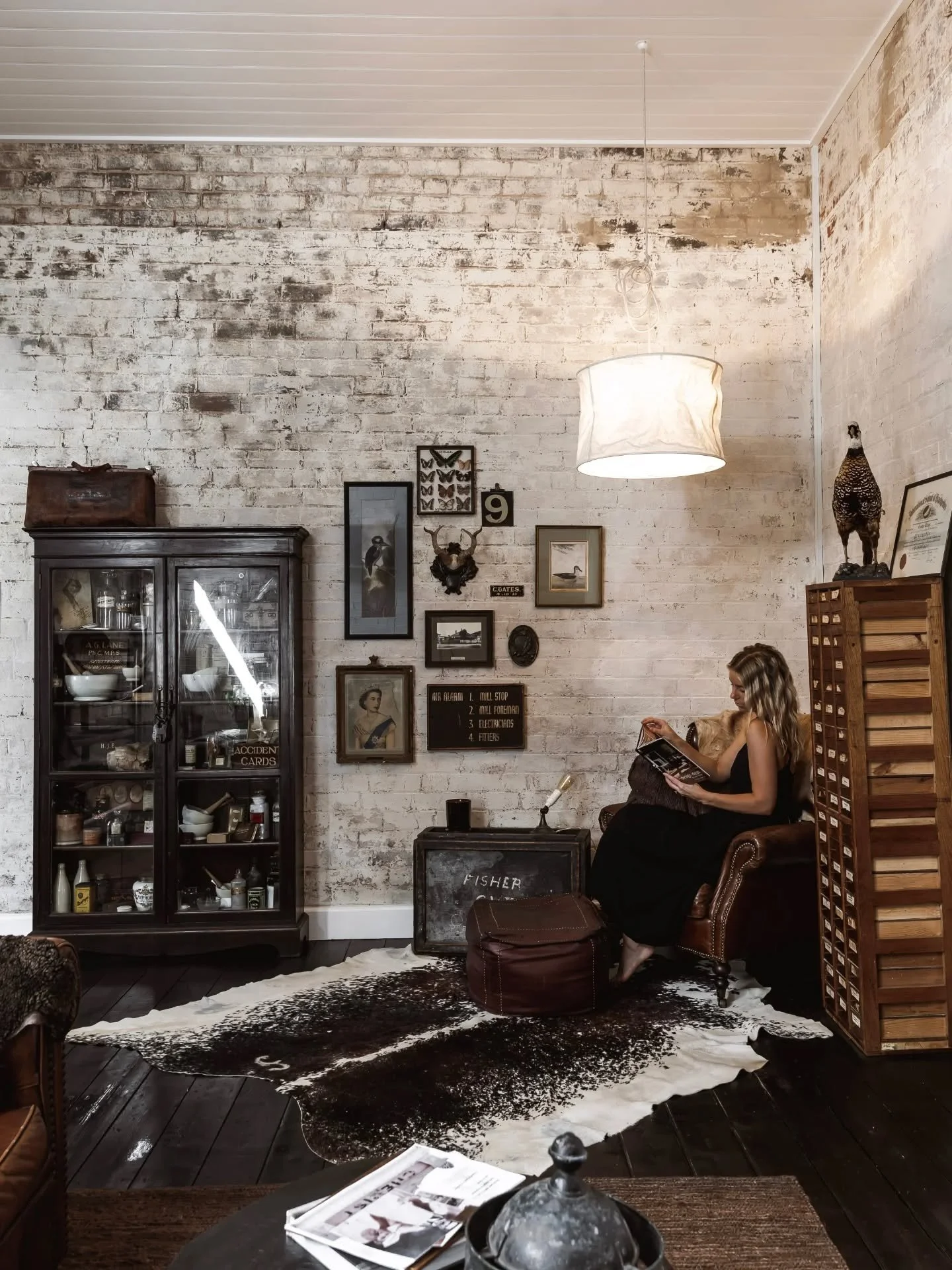 The kind of space you slow down in. Would you stay here? 

Our renovation in Elmore for @butcher_baker_1888 ; available for you to book a night or two!