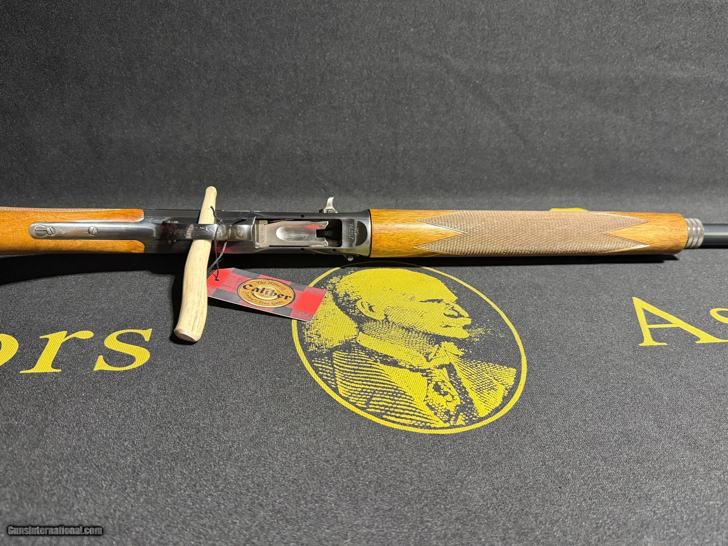 Belgium-Browning-A5-Light-Twelve-12-gauge_103821973_107868_E04C75B104C37E79.jpeg