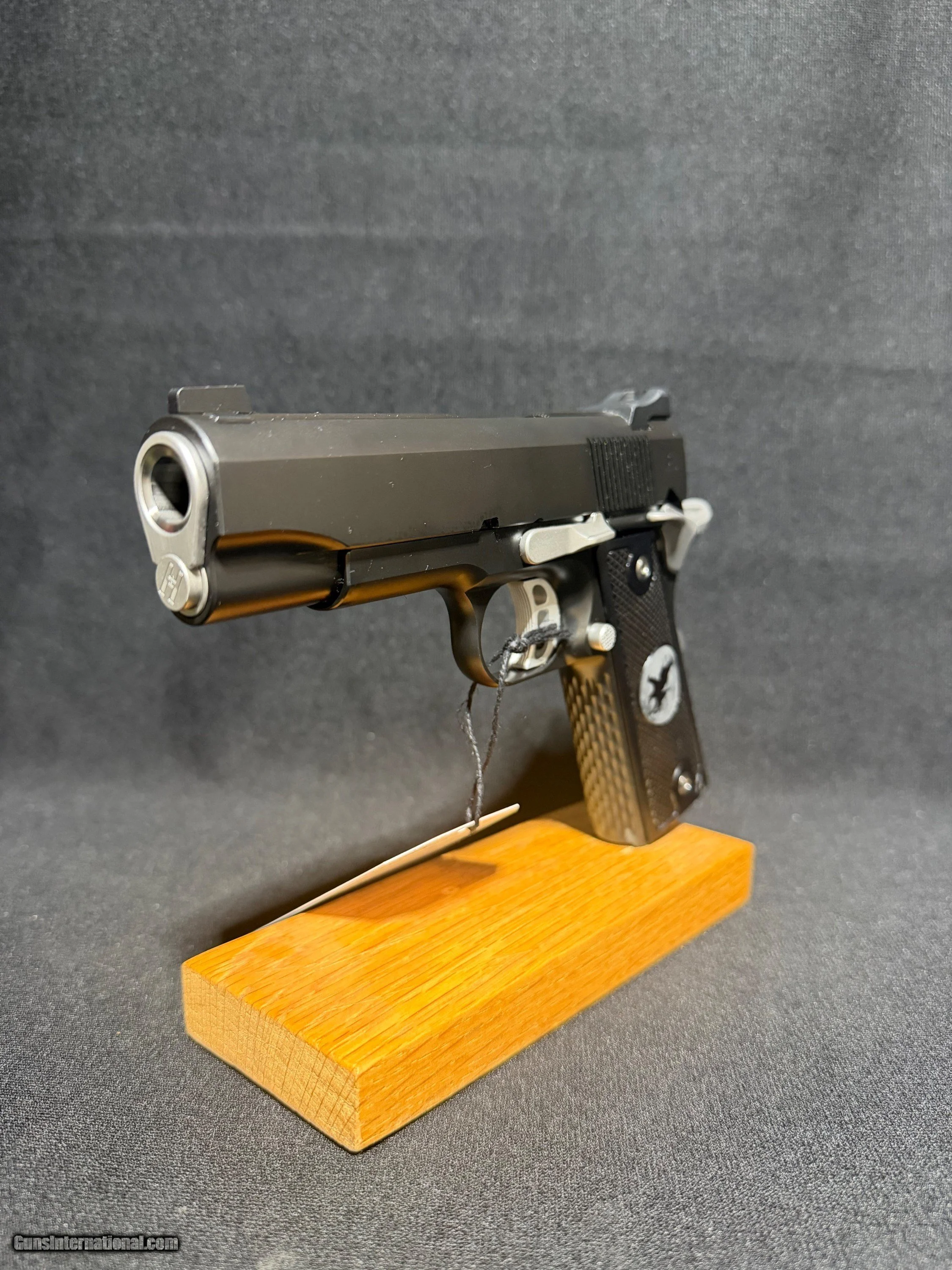 Night-Hawk-Customs-Lady-Hawk-45acp_103800577_107868_2704486C25BF1370.jpeg