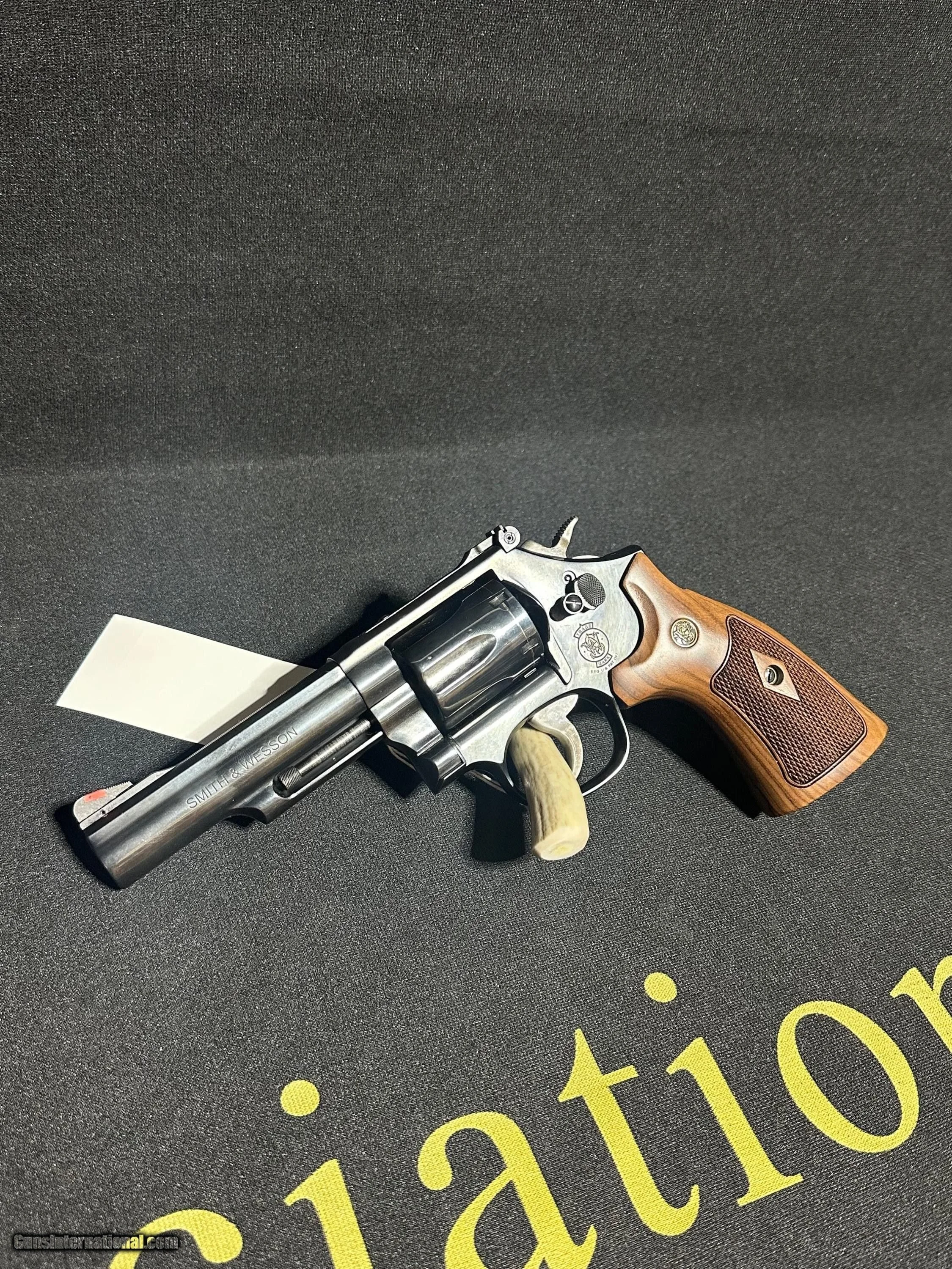 Smith-and-Wesson-19-9-Combat-Magnum-357-magnum_103231450_107868_EEB7059CFFC3B9A21.jpeg