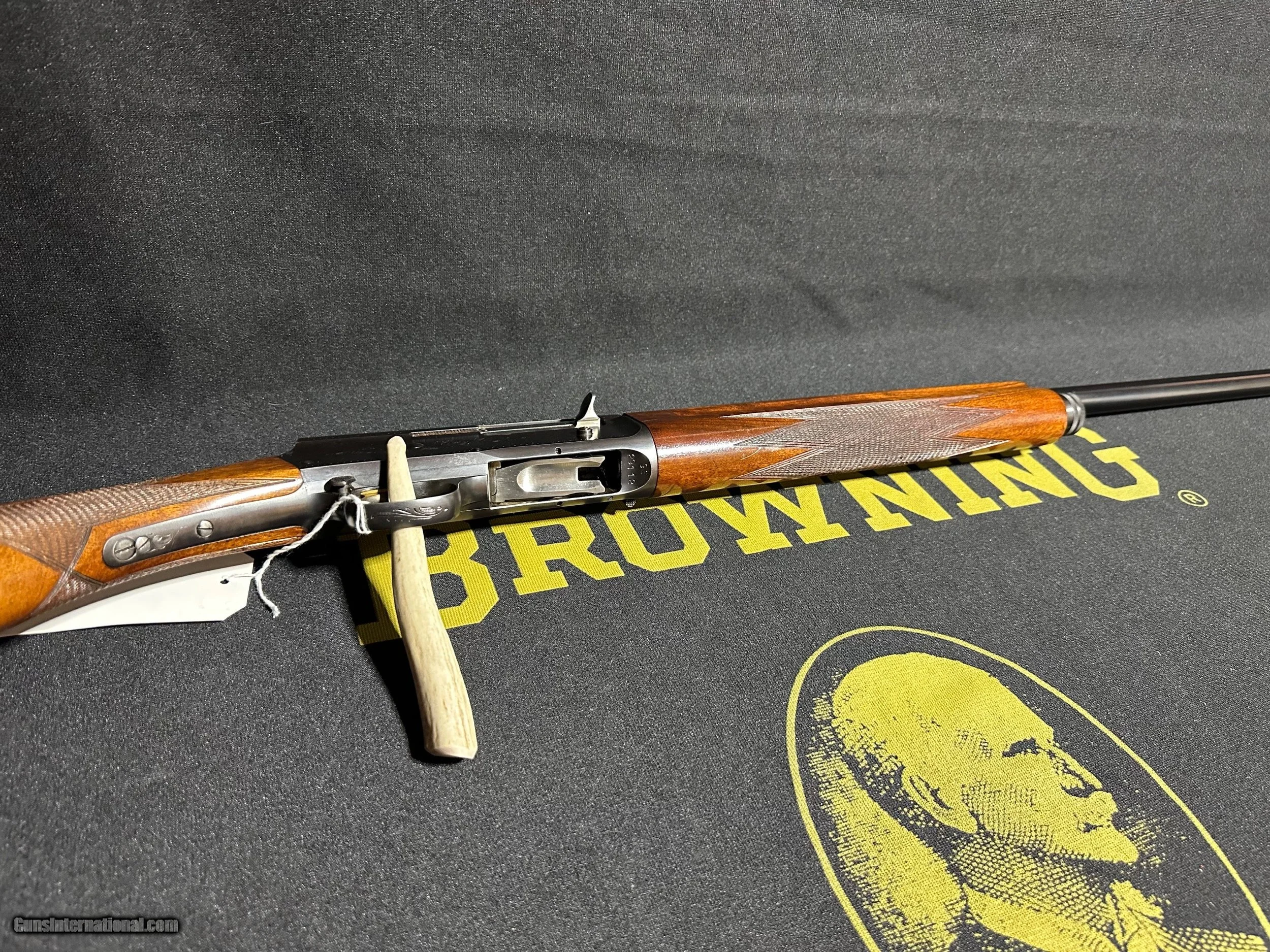 Belgium-Browning-A5-Sweet-Sixteen-16-gauge_103188291_107868_FEEF82B271015CBD.jpeg