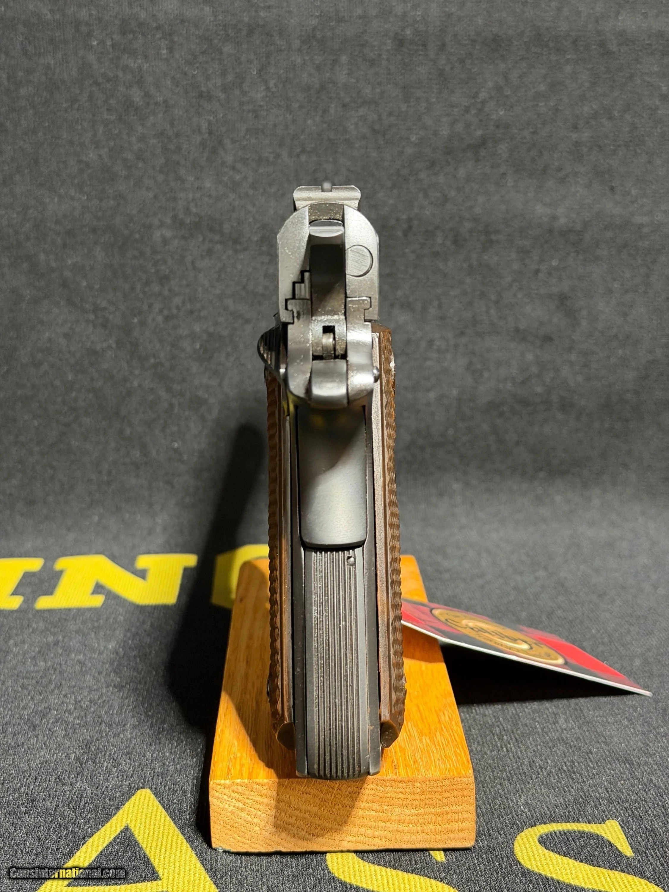 Colt-Government-1911-45-acp_103678404_107868_8CFB635EBAEF04D4.jpeg