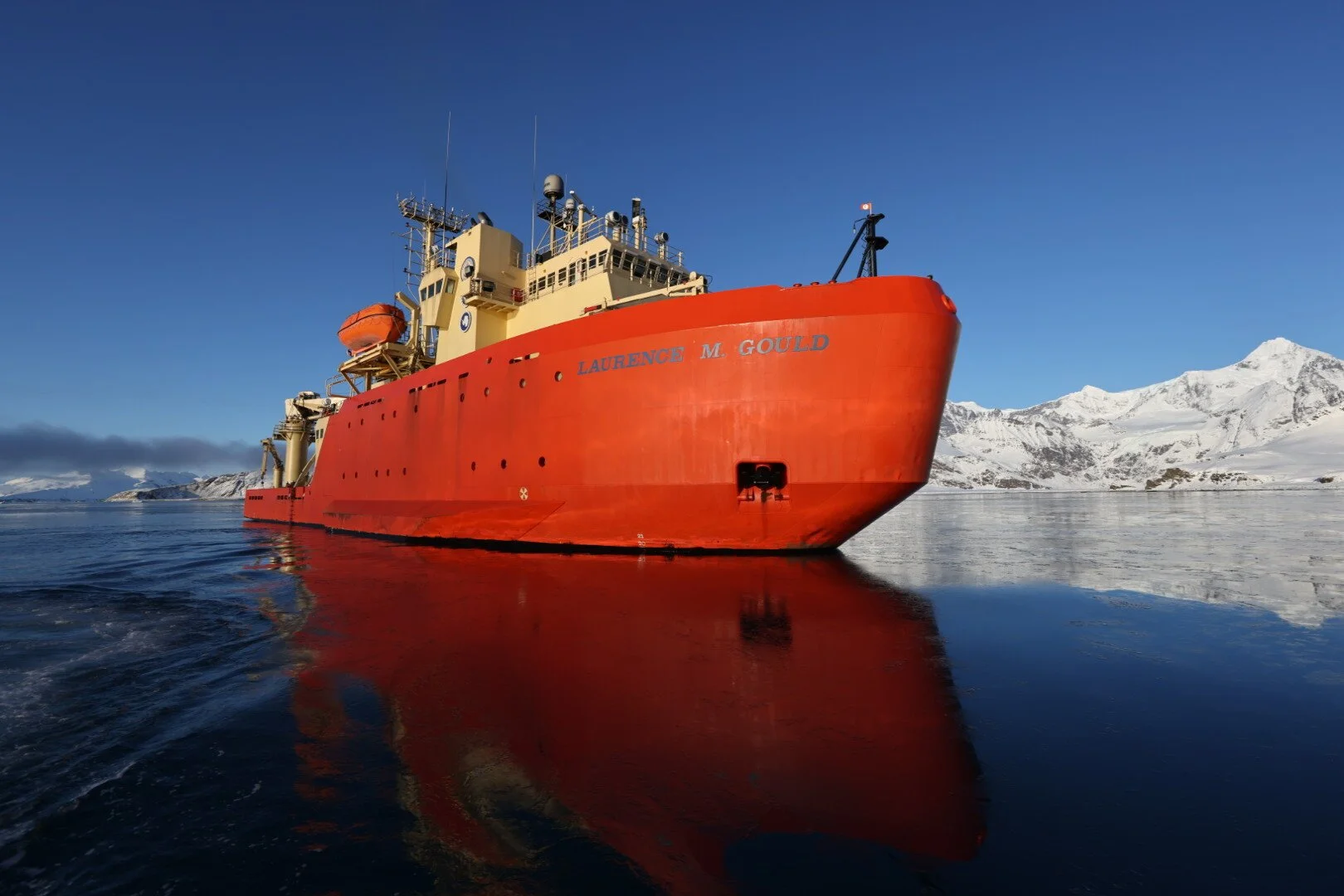 Photo 8 AntarcticVoyage_LMG.jpg