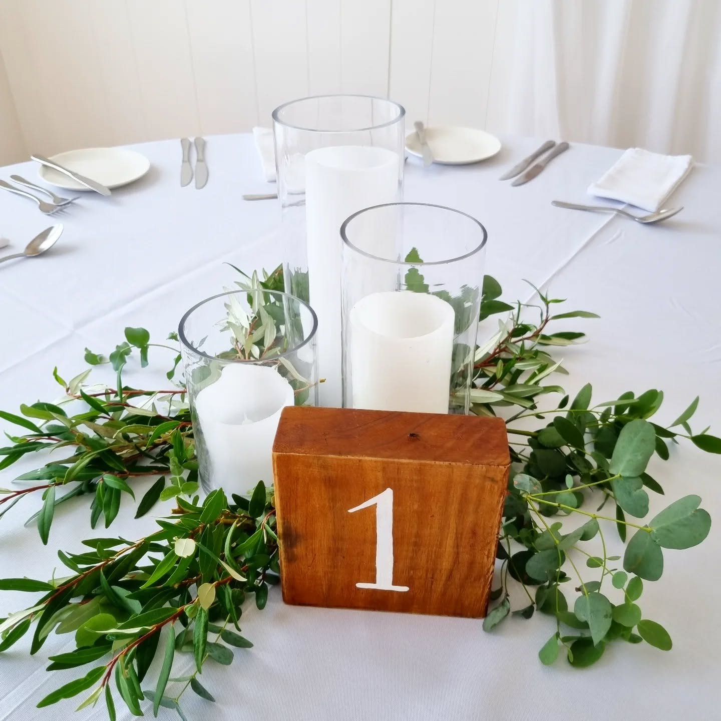 Sometimes all you need is a little greenery and some candlelight.