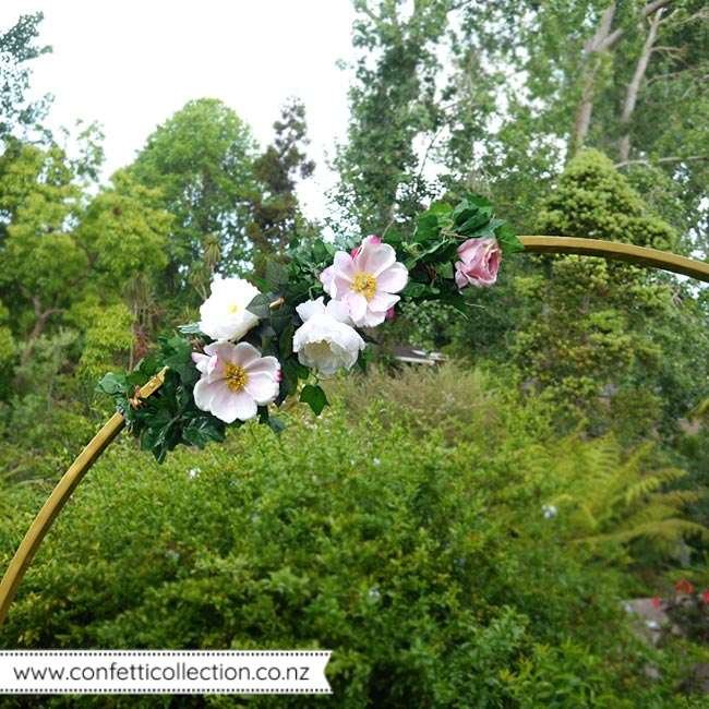 gold-circle-arch-wedding-ceremony-event-hire-whangarei-metal