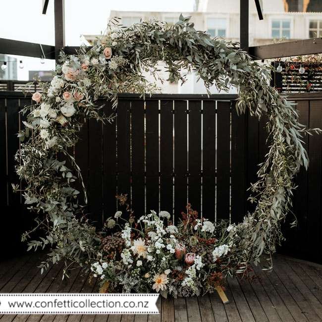 gold-circle-arch-wedding-ceremony-event-hire-whangarei-metal