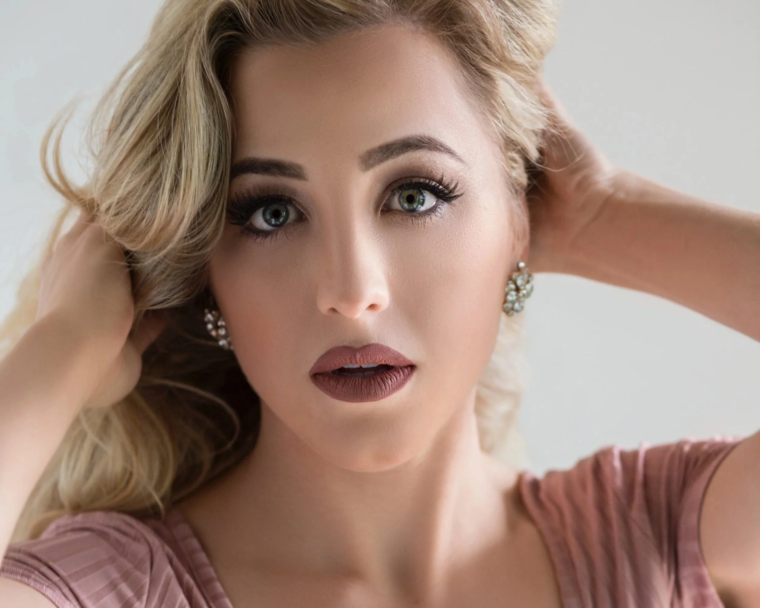 Canon 5D Mark III + EF 85mm f/1.8