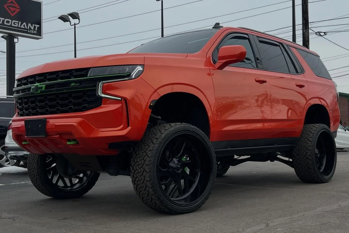 Auto Giant USA never disappoints. New arrival, Check it out @autogiantusa Indianapolis Keystone location. 📸 #lifted #tahoe #z71