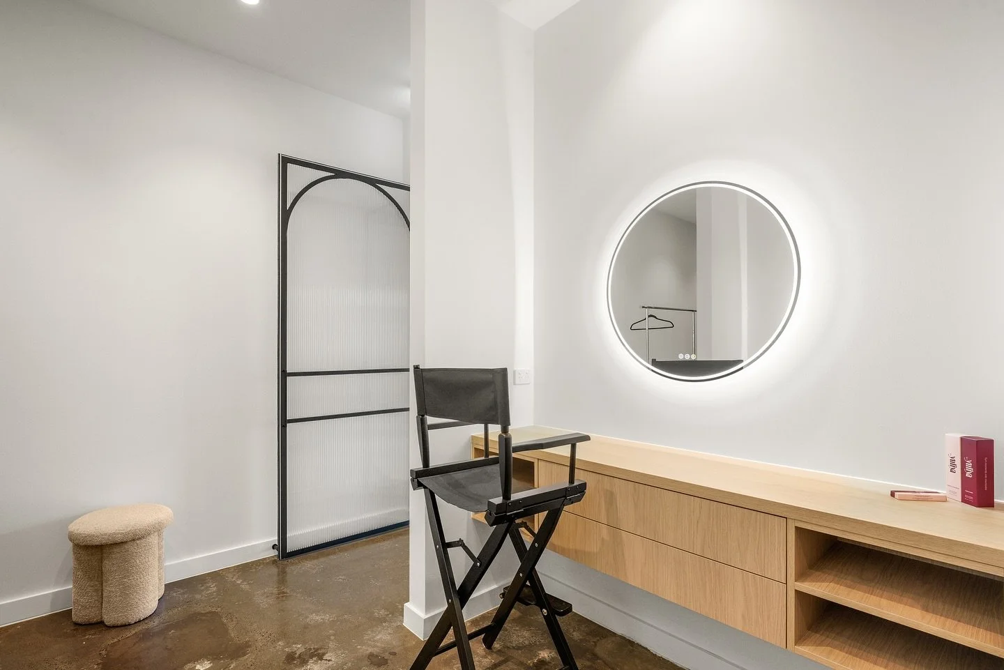 Our shoot space includes access to the makeup room, change rooms, and kitchenette &mdash; everything you need for a seamless creative day. 💫