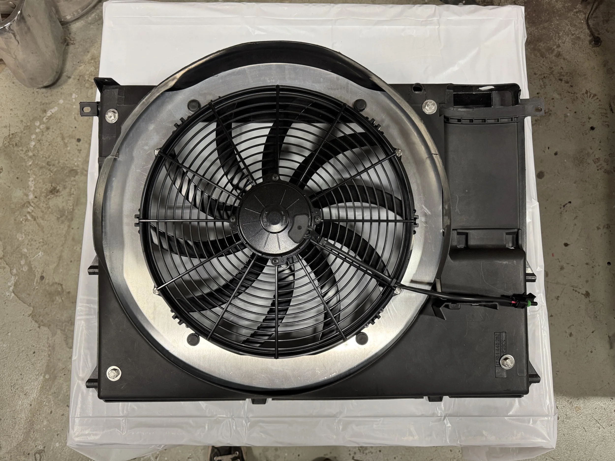 E39 540i, E38 740i, E38 750i, E38 750iL Fan Kit