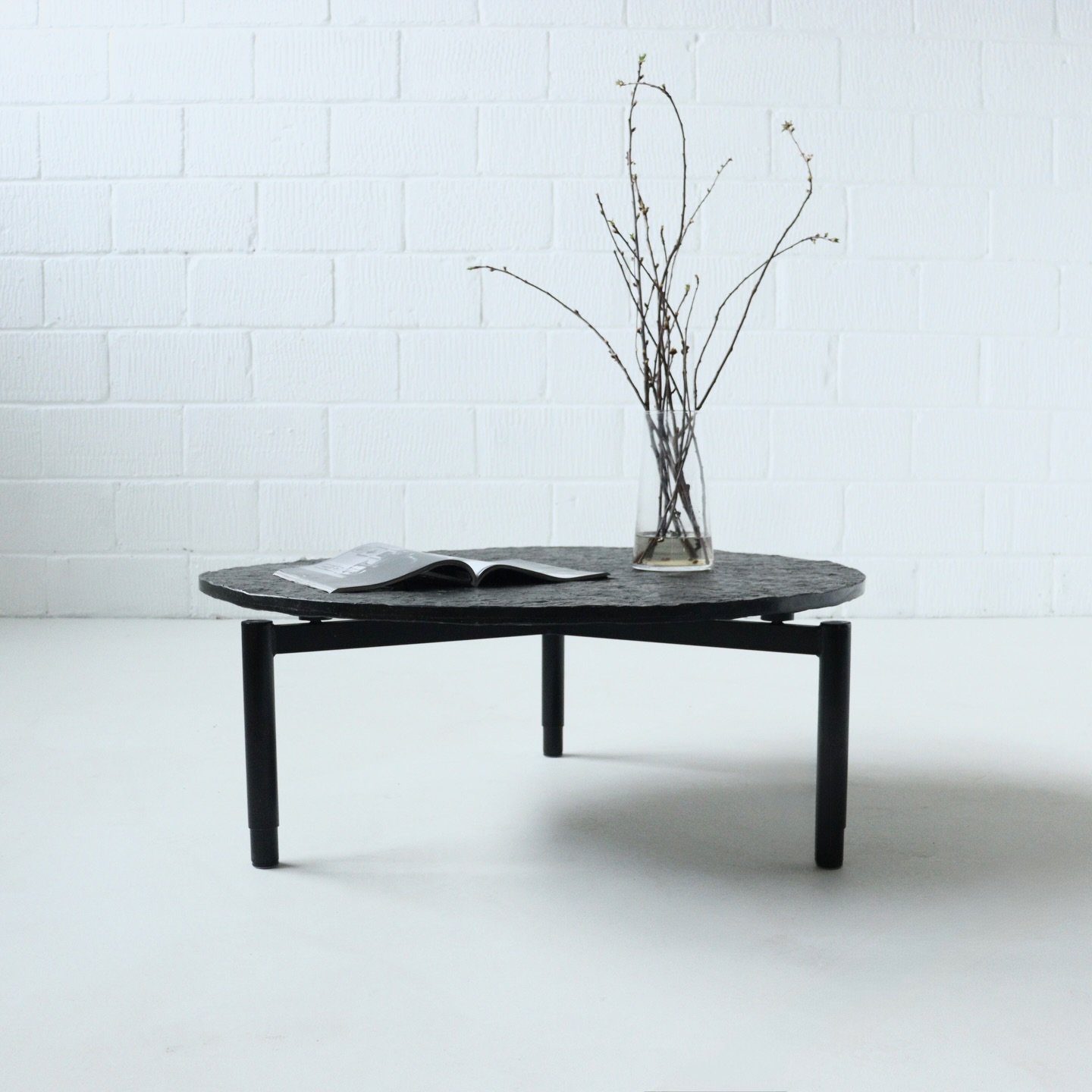 Round slate stone coffee table

DM for price and more information 

&oslash;100 cm, height 40 cm
