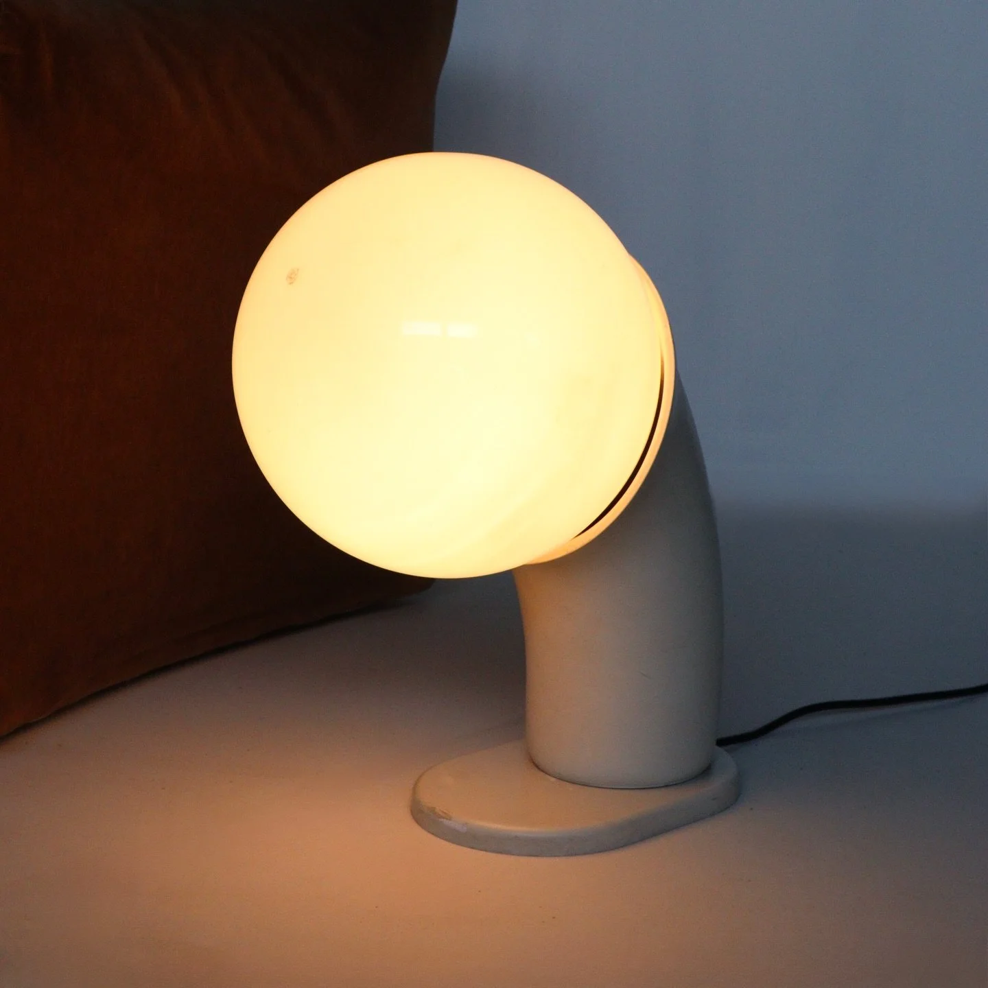 70s plastic table lamp/ floor lamp 

DM for price and more information