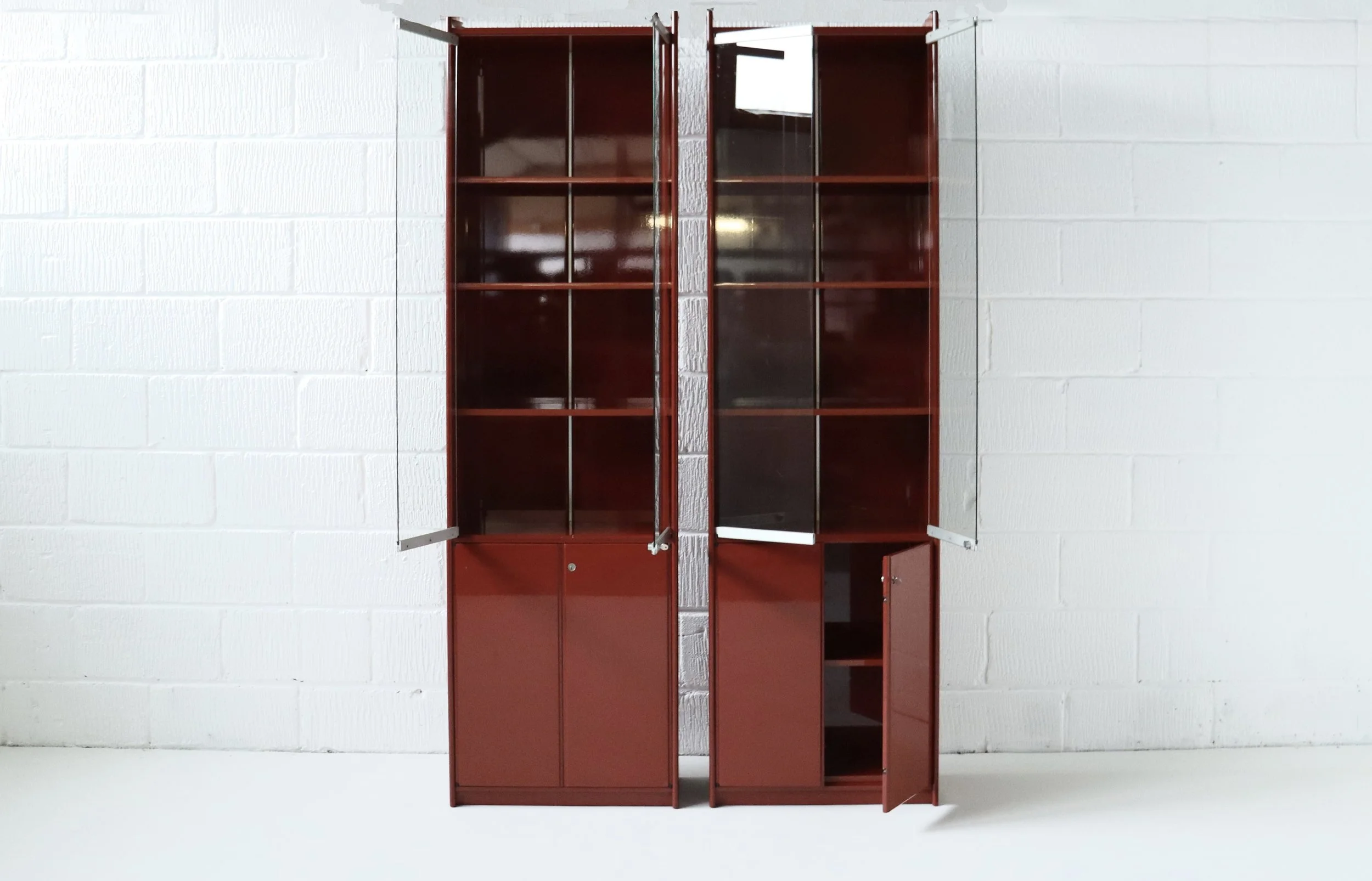 Kazuhide Takahama “B&B Italia” Cabinets in Chinese Red