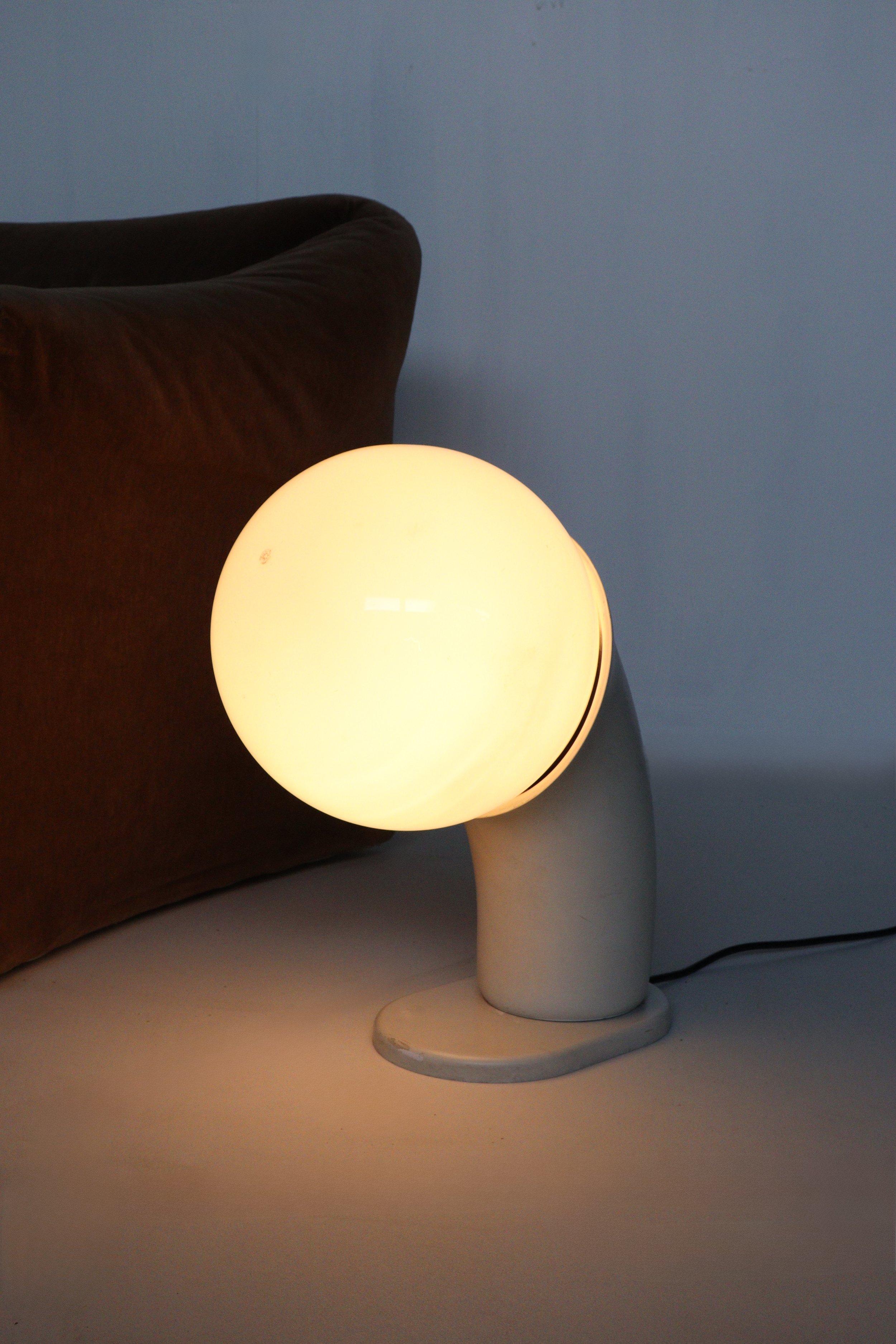 Sculptural table lamp, Italy, 1970s