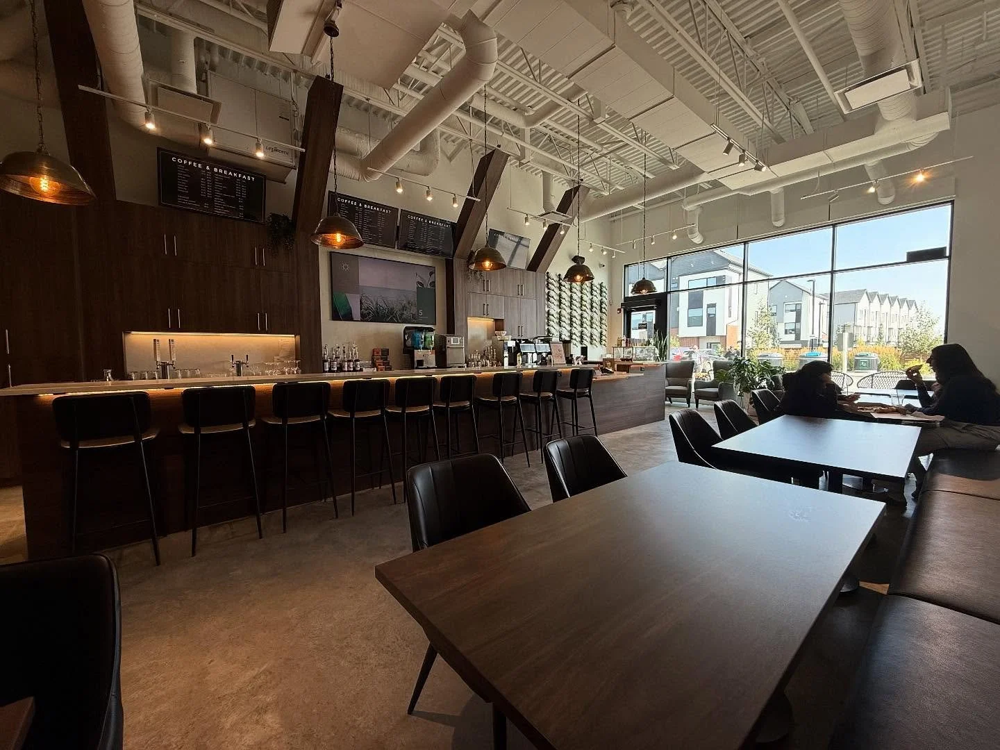 Harmony has a great gathering space, @commongrounds_harmony and it was great to sit and connect today! Did you know of Friday’s they have half price bottles of wine and 25% off pizza. Friendly staff and a welcoming atmosphere! They event have g