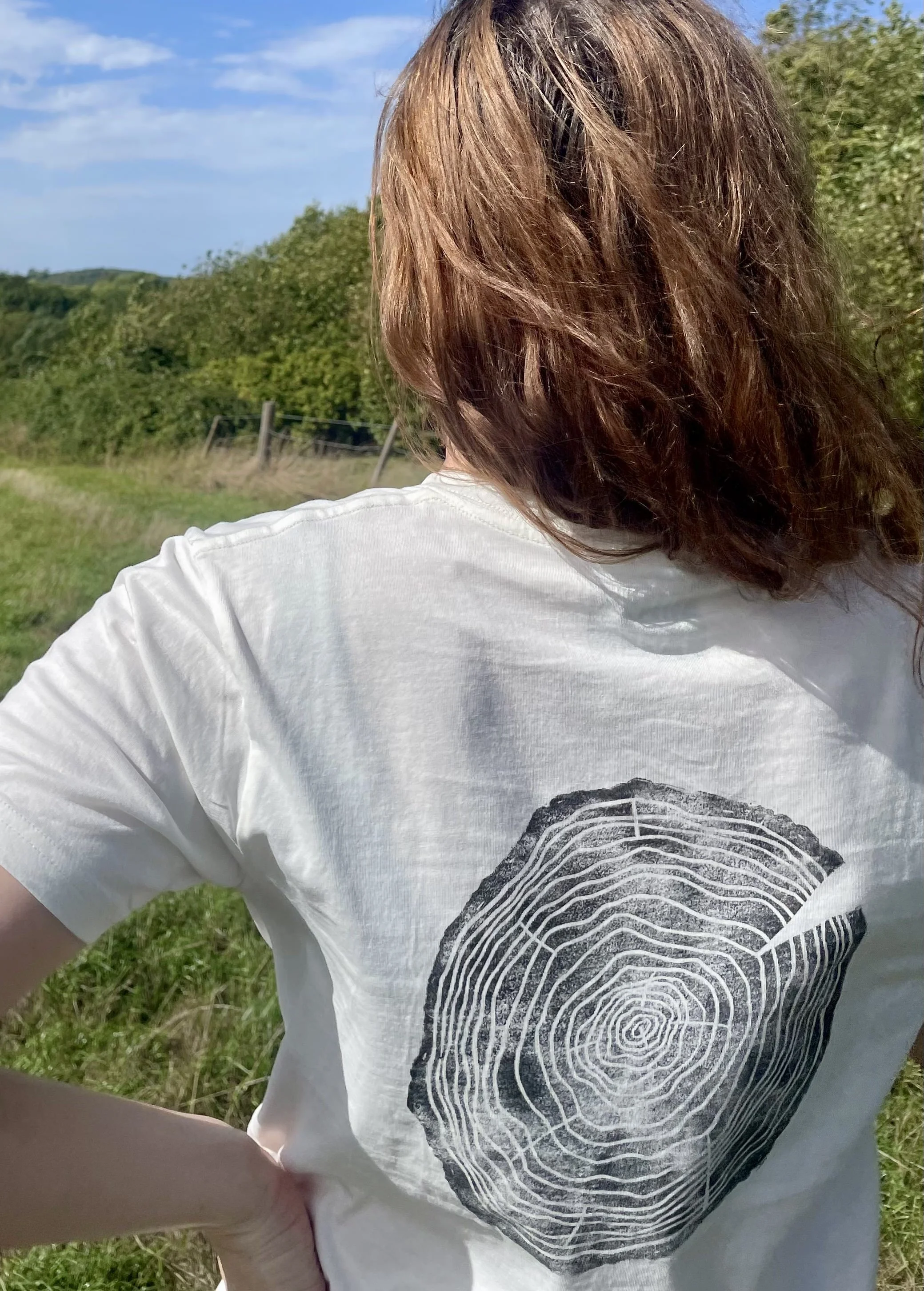 Woodland Creatures & Tree Ring T-shirt - S
