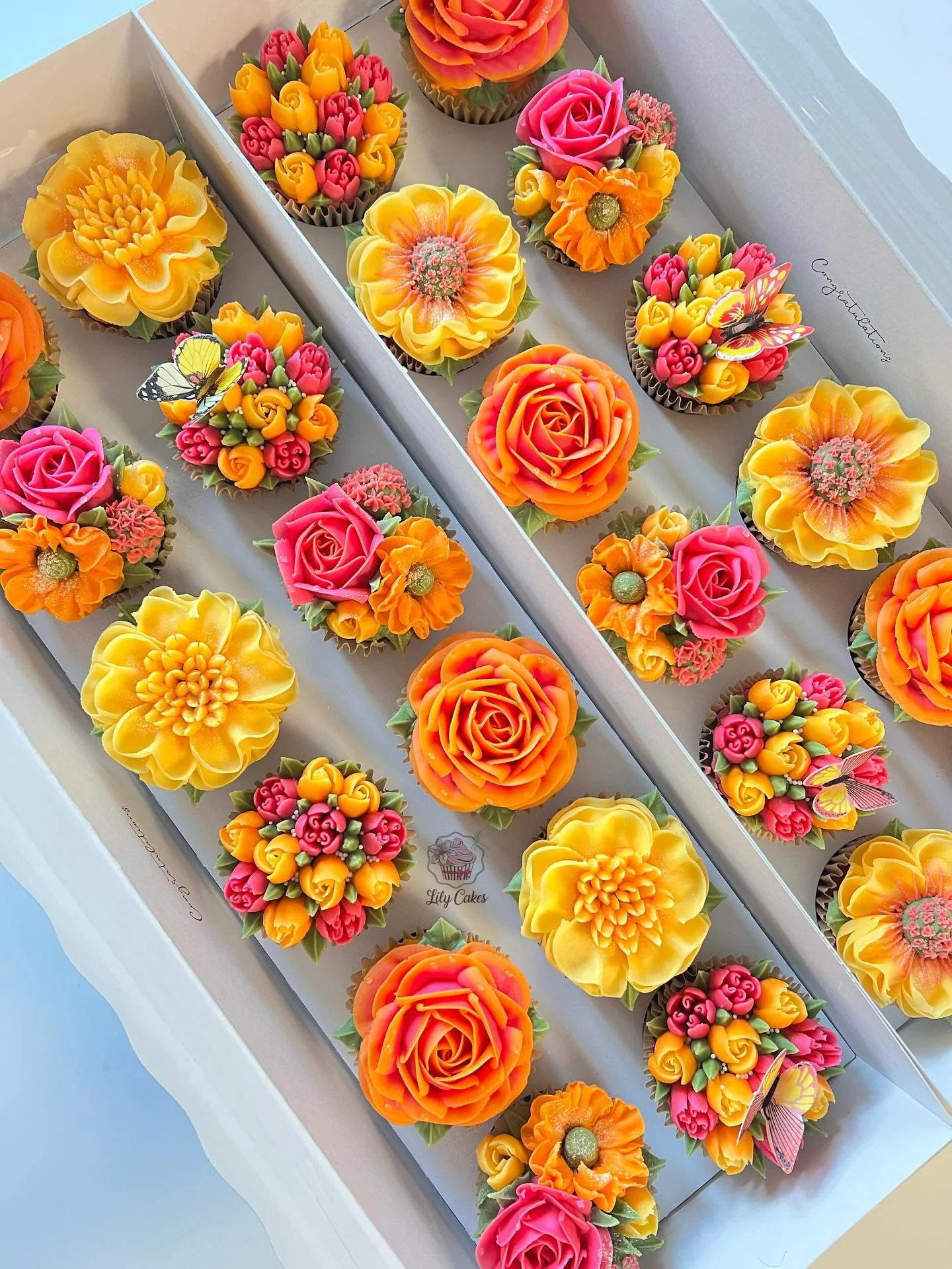 The colors and scents of autumn are already making themselves felt!! 🧡💛🩷🍁