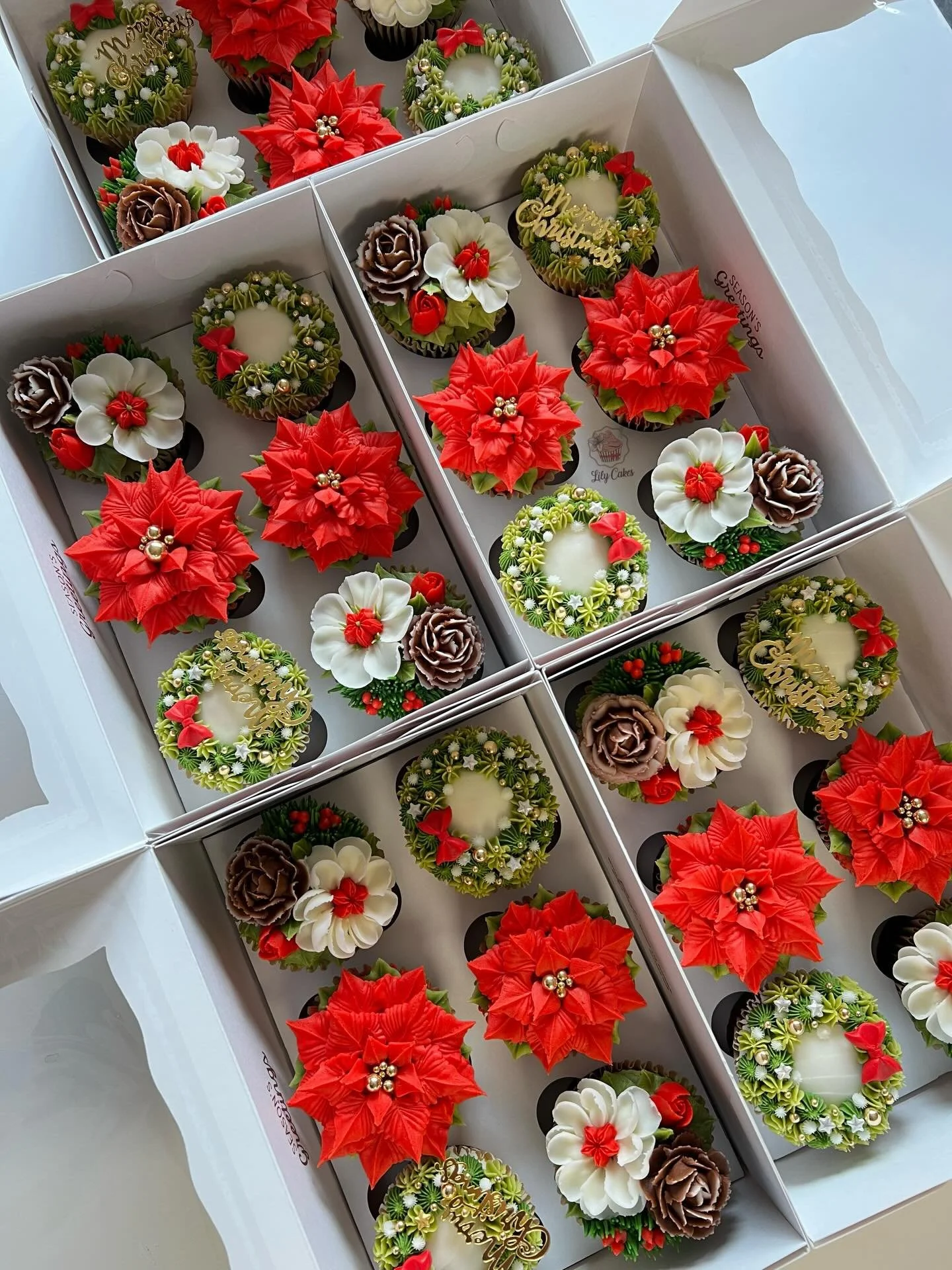 Christmas is a beautiful reminder that God&rsquo;s promises always come true, no matter how long it takes!! &hearts;️🙌🏻✨

#lilycakestylertx #buttercream #cupcakes #Christmas #Jesusisthereasonfortheseason