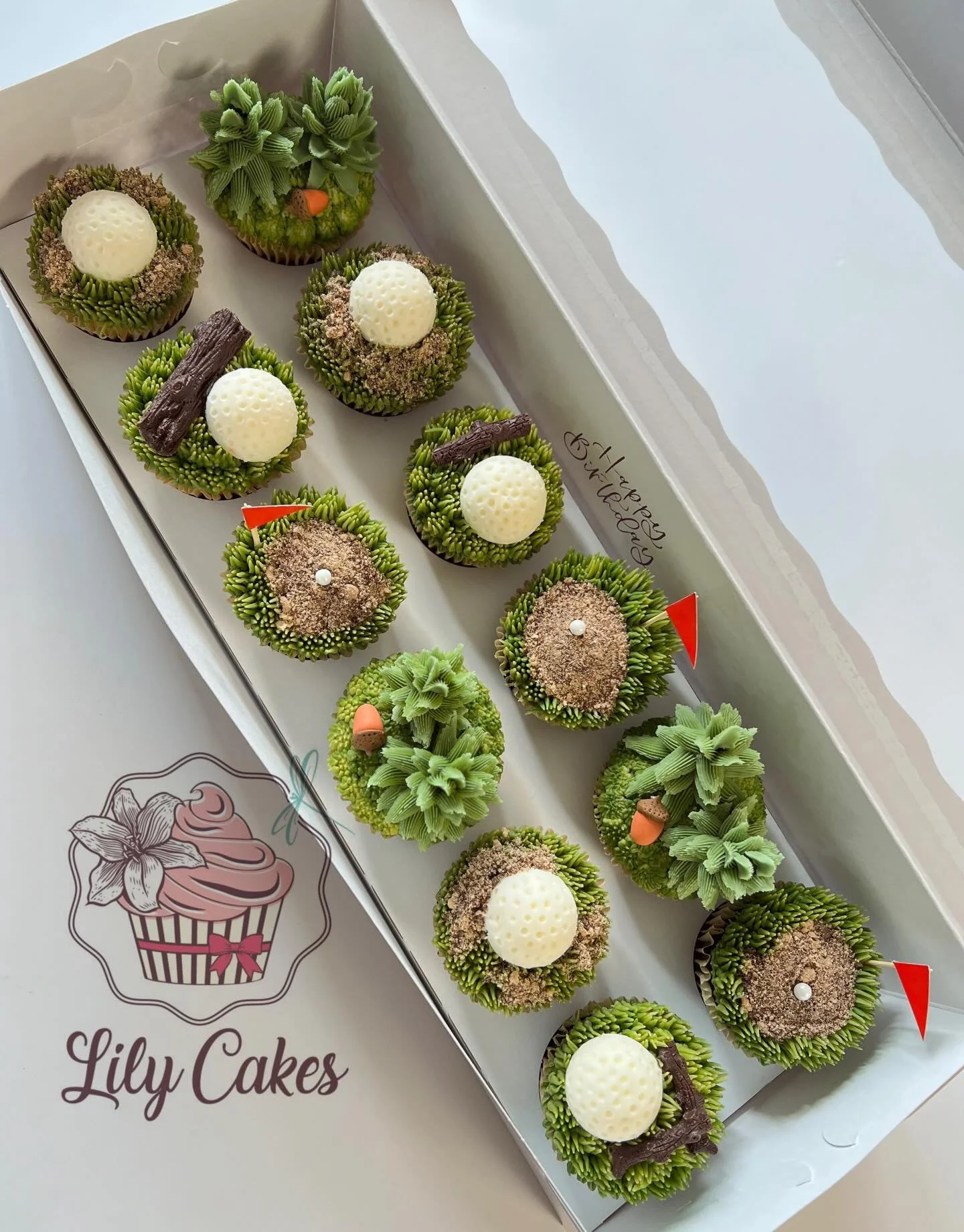 Golf ⛳️ and nature 🌲, the perfect combination for a relaxing time! 
Happy birthday to the gentleman!🥳

#lilycakestylertx #buttercream #cupcakes #golfing #golfcupcakes