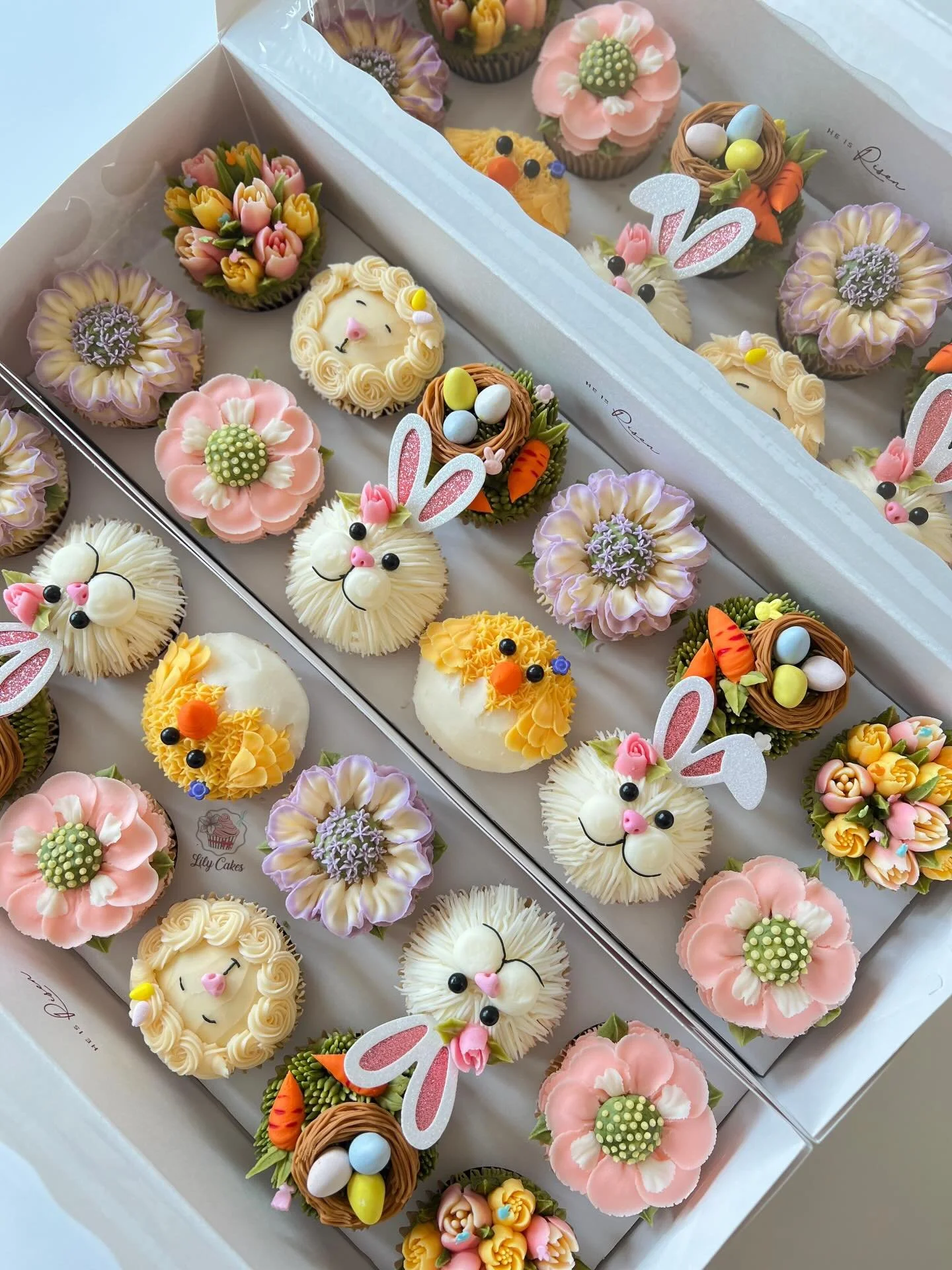 Rejoice in the victory of Easter, for Christ is risen indeed! ✝️&hearts;️🙌🏻👑

Wishing you a blessed day!!💖

#lilycakestylertx #HeIsRisen #buttercream #cupcakes #easterweekend