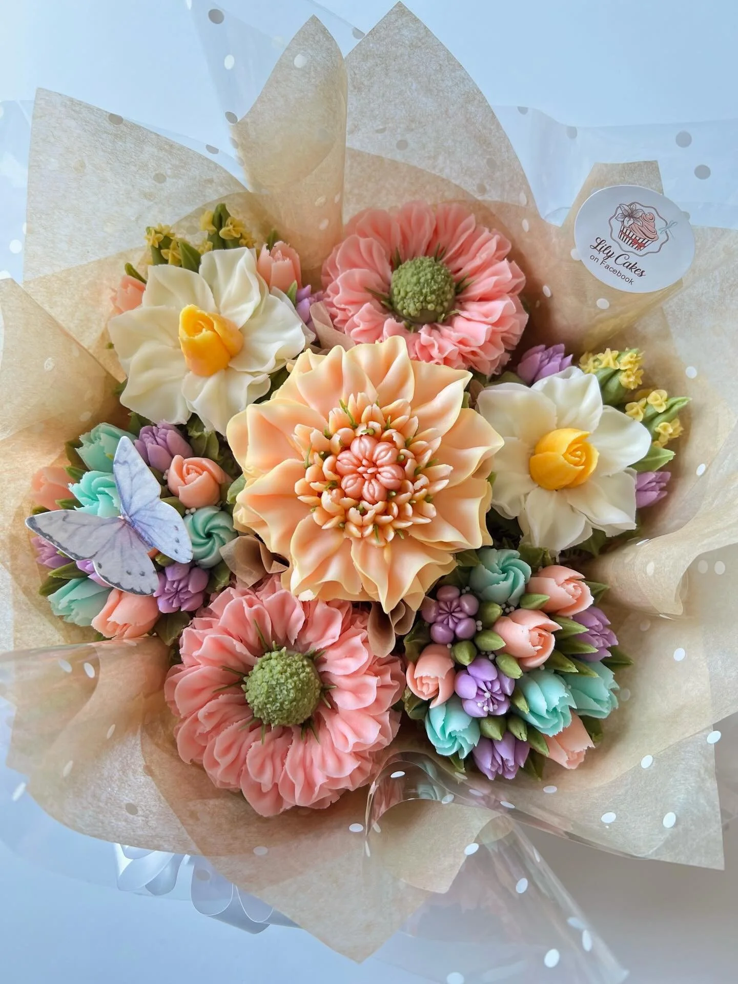 Do you know the incredible thing about kindness? 
Ultimately, it&rsquo;s a universal language that knows no boundaries! No matter who we are or where we come from, a simple act of kindness can connect us all.🌷🌅🧡

#lilycakestylertx #buttercream #cu