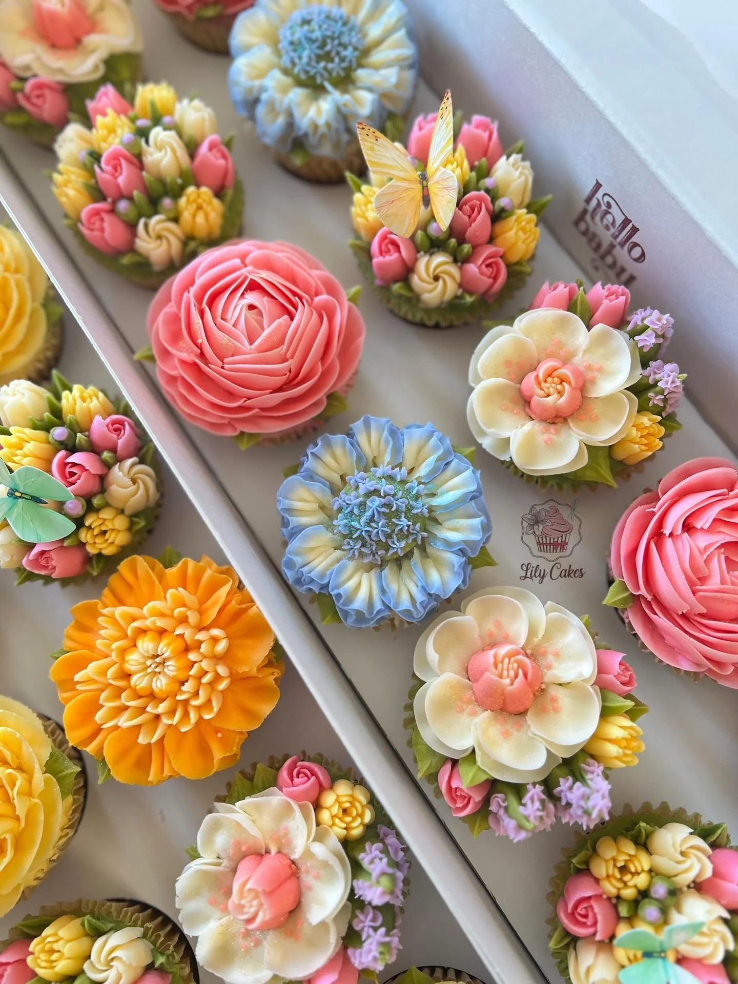 Thank you so much for your messages, emails, and calls! I&rsquo;m popping in here to let you know that the month of May is now fully booked&mdash;including Mother&rsquo;s Day.🎉🌸🥰
If you would like to place an order for upcoming months, our calenda