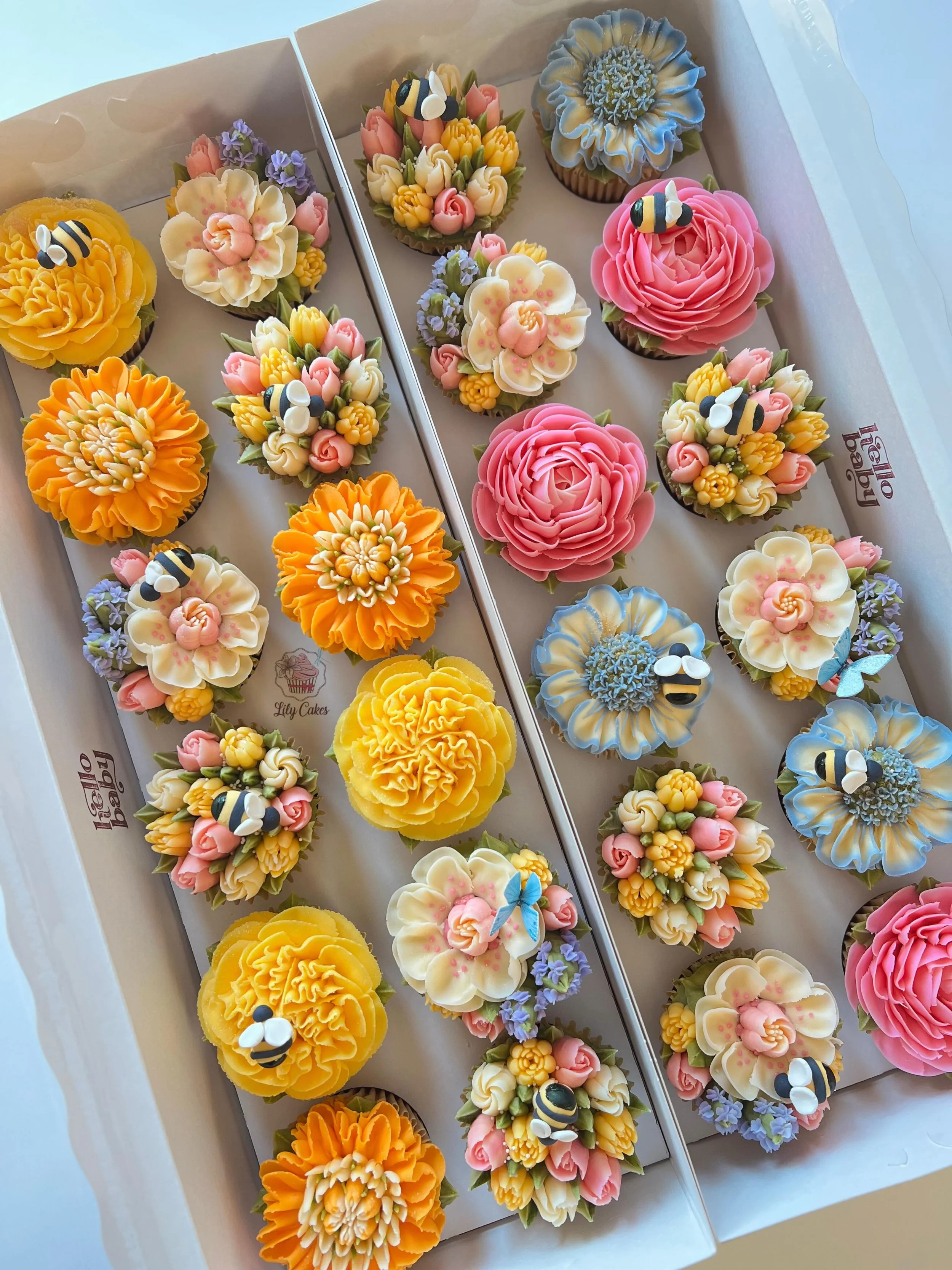 Baby in bloom has always been the most requested theme, and I love every garden I&rsquo;ve had the opportunity to create. 
Look at this one with those chubby little bees!! 🐝 🐝 they&rsquo;re divine. 
Welcome, baby! 🍼🌷💛

#lilycakestylertx #floralc
