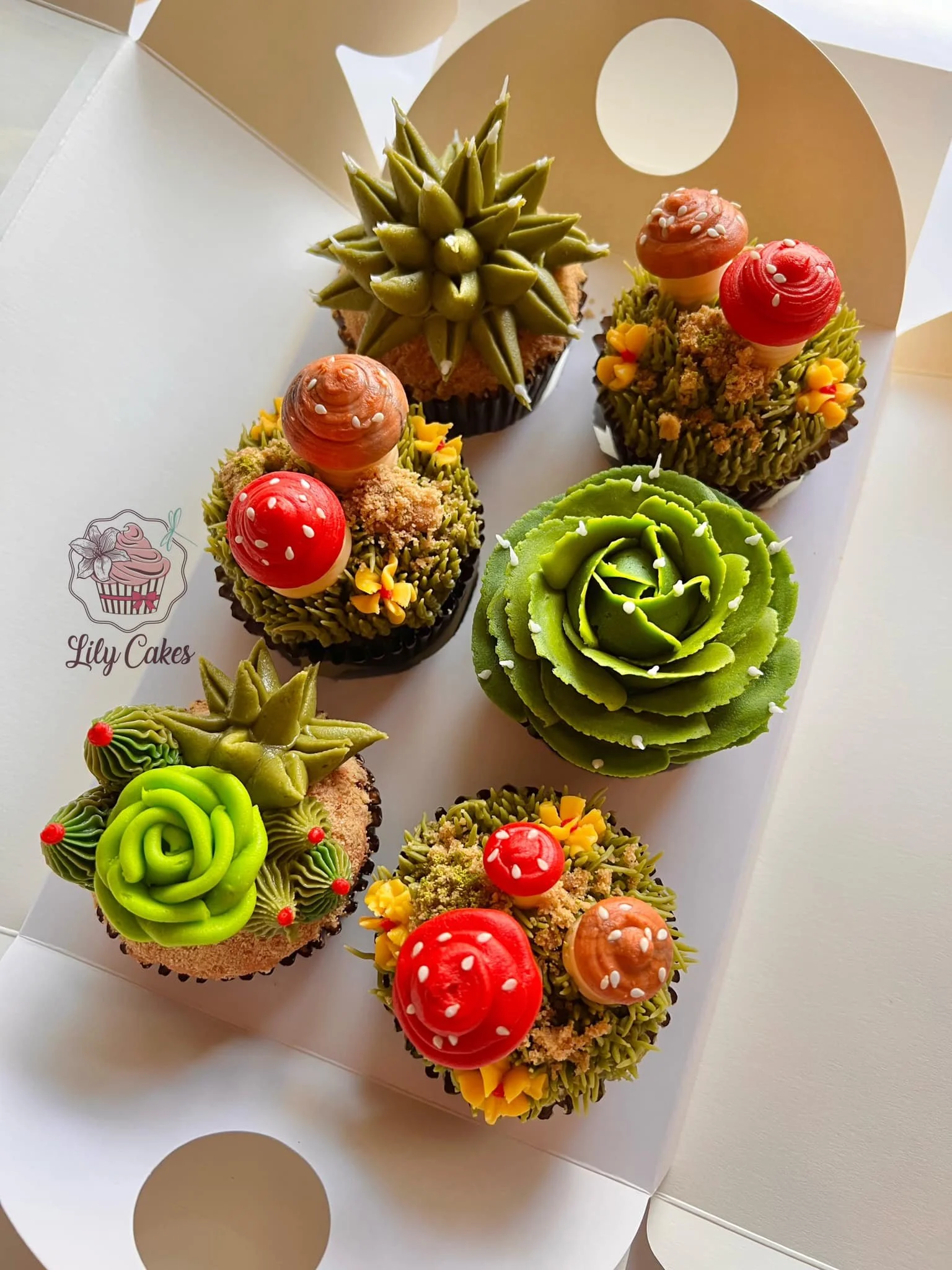 lc-mushroom-cupcakes-5.jpg