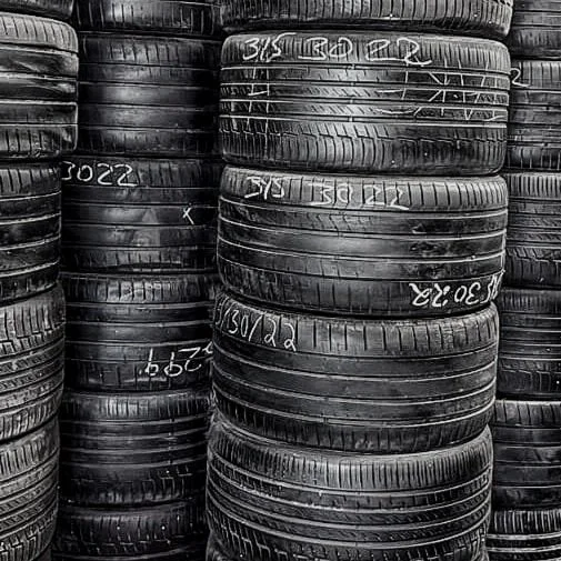 315/30R22 – Rare Size Drop Performance Tire