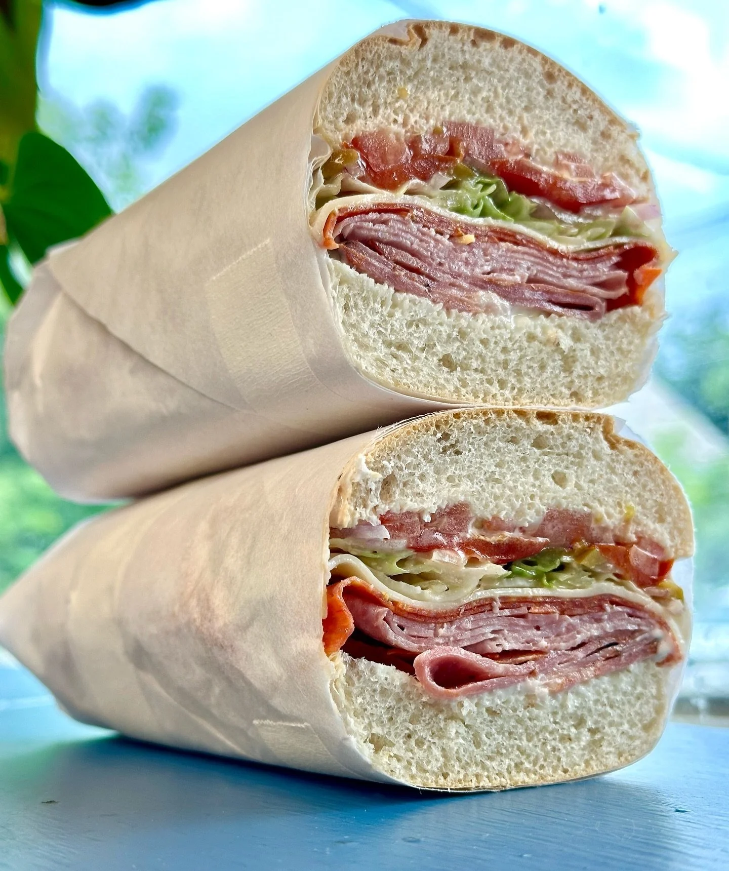 🤌🏼🤌🏼Order an italian with all the meats, provolone, LTO  dressed with vin and hot pickled peppers at ☎️802-864-1754☎️🤌🏼🤌🏼