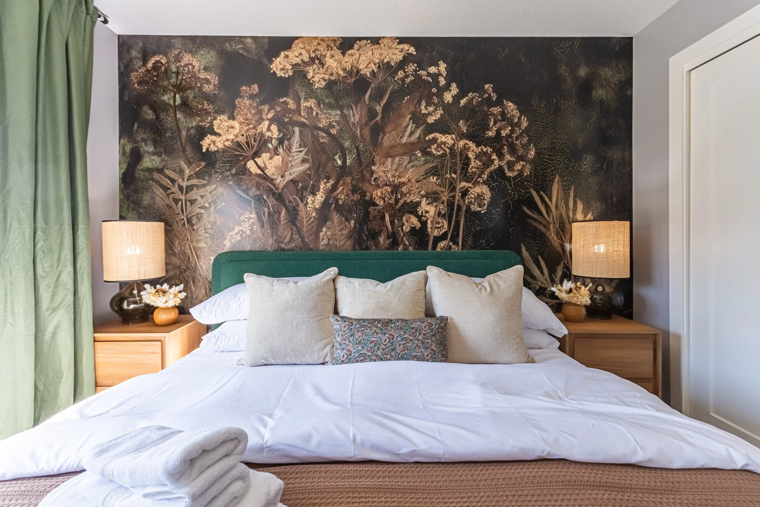Noir Boutique Stay airbnb - Room 2