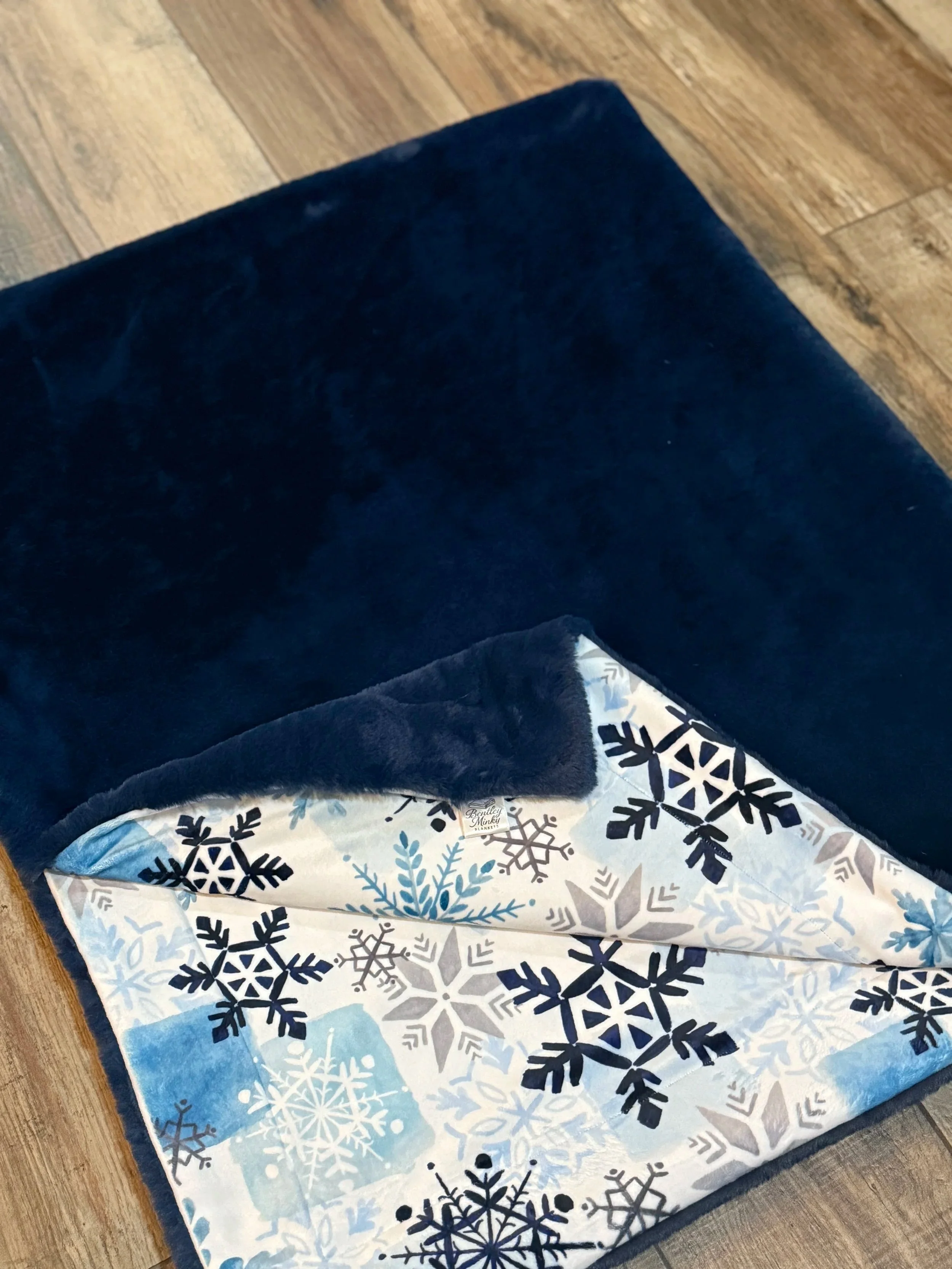 Luxe Cuddle Encore Navy and Digital Cuddle Navy Snowfall