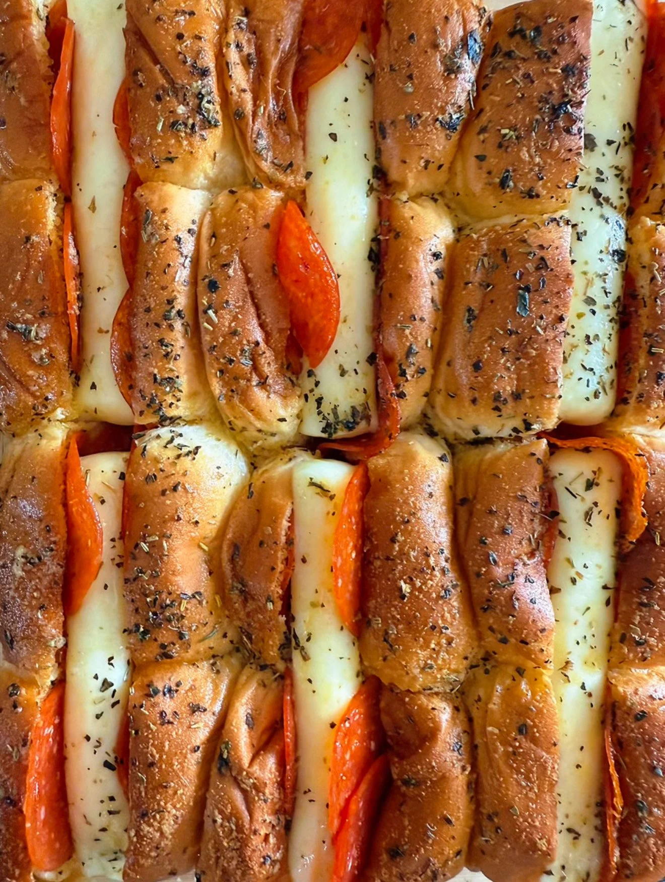 Pepperoni Pull-Apart Rolls