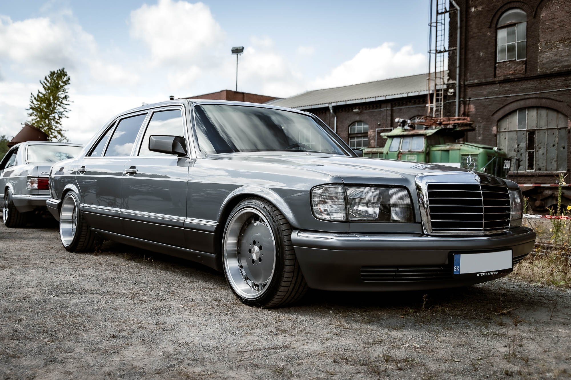 mercedes-benz-w126-s-klasse-grau.jpg