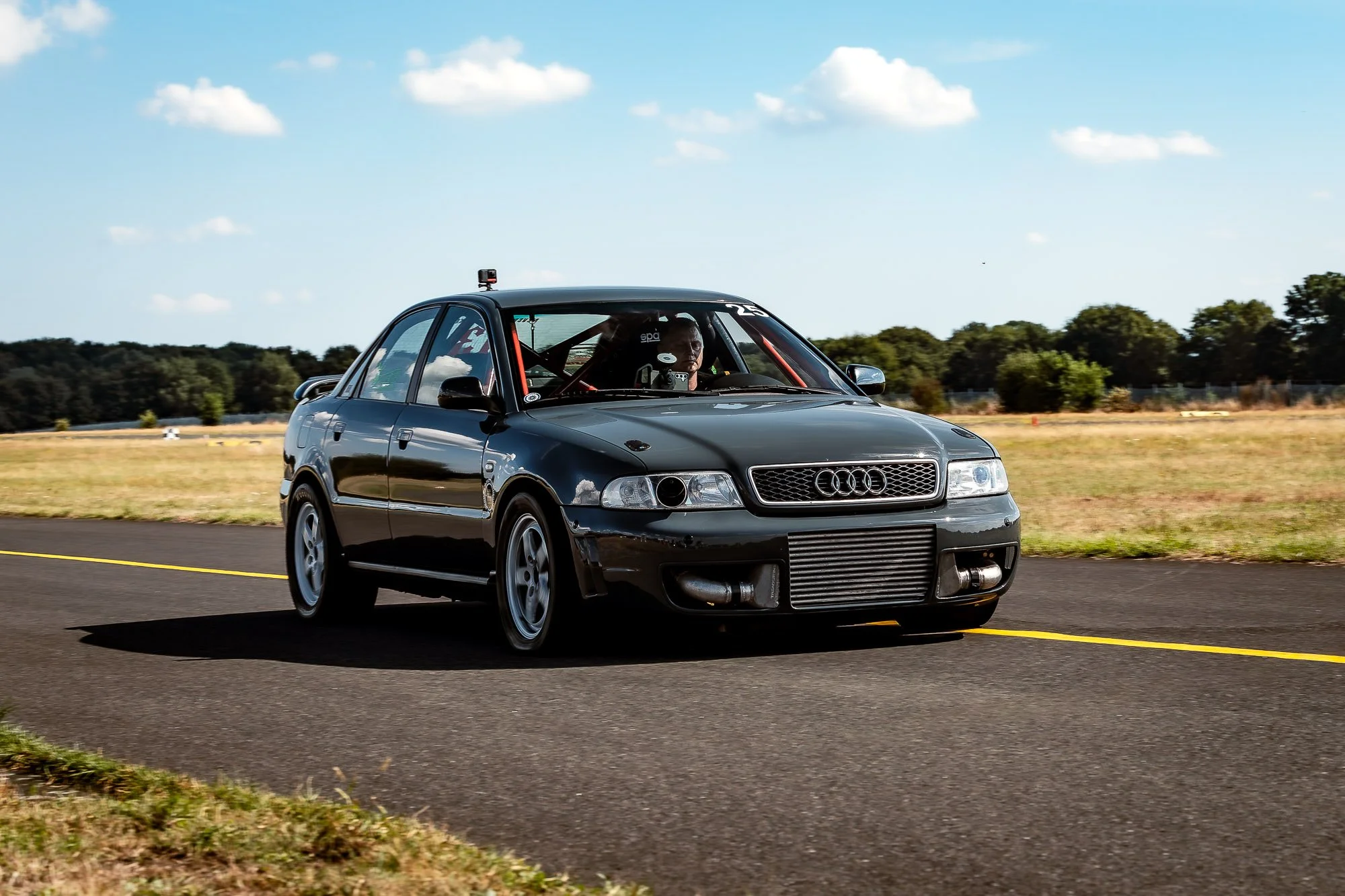 audi-a4-b5-front-grau.jpg