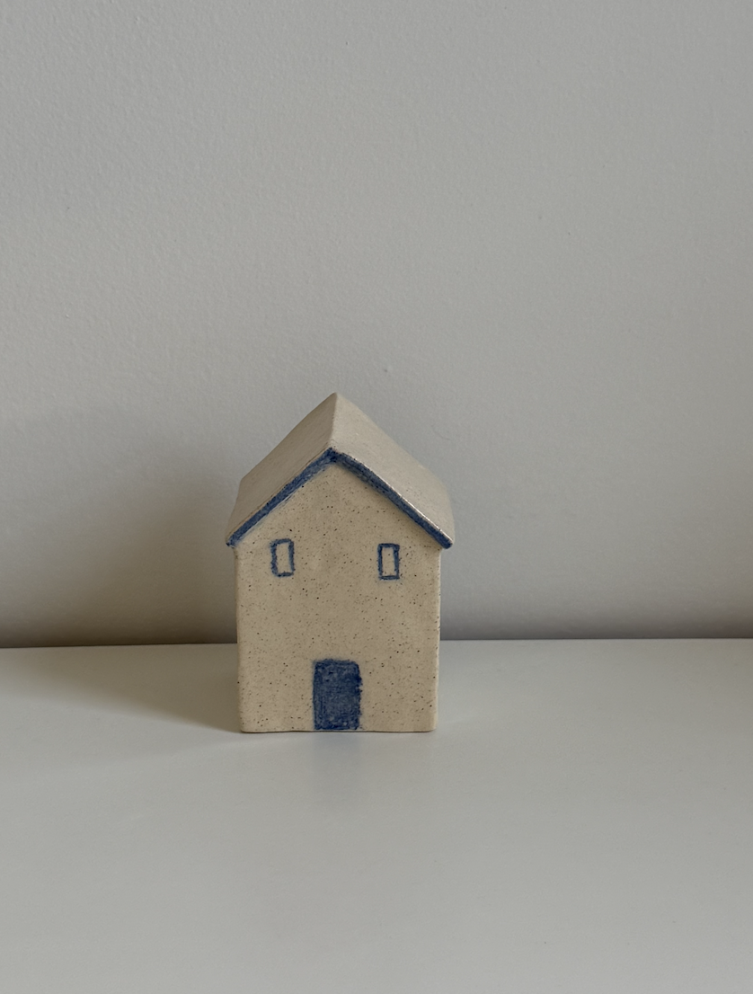 Hanmade Ceramic Schoolhouse
