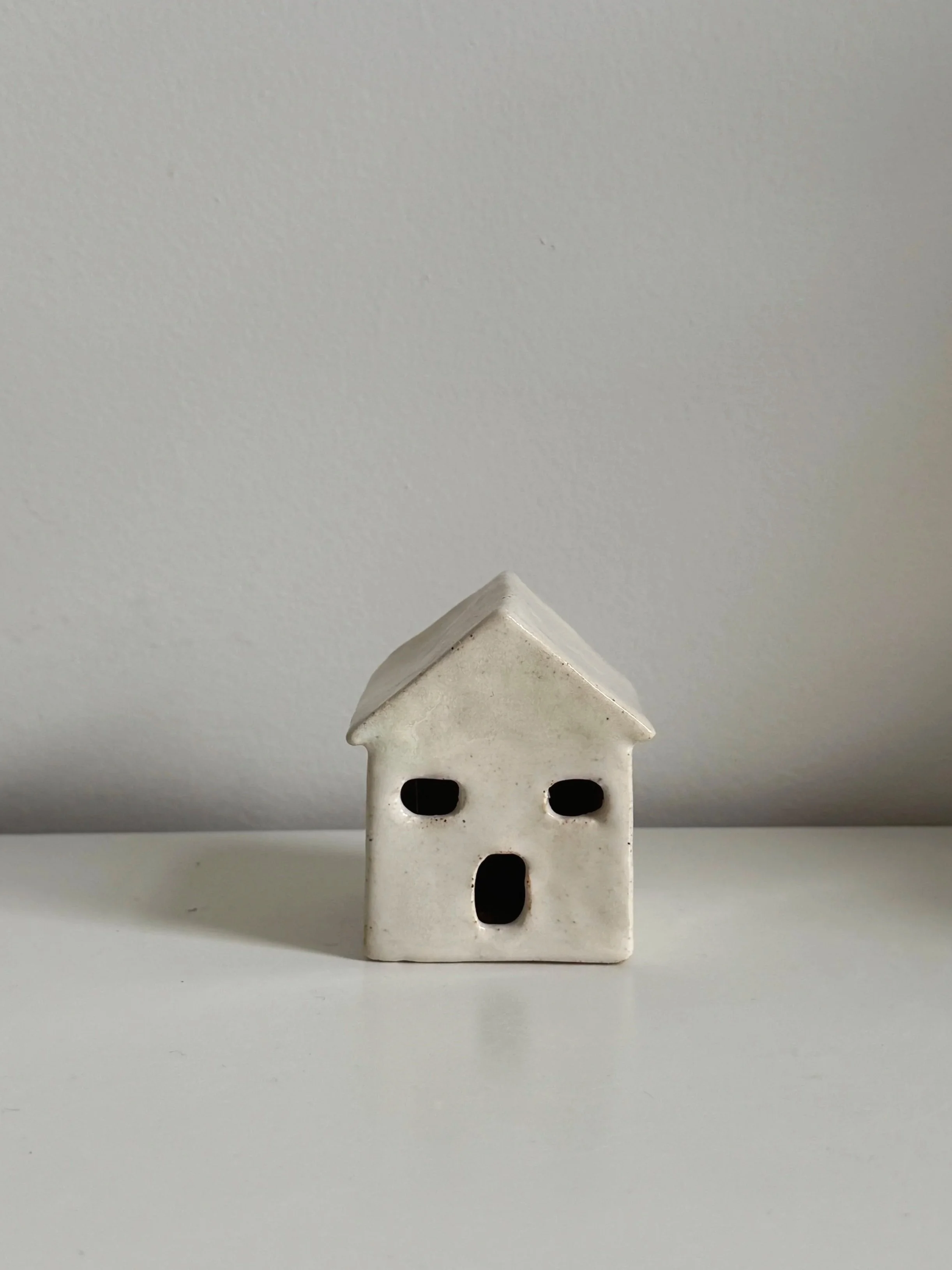 Hanmade White Ceramic House