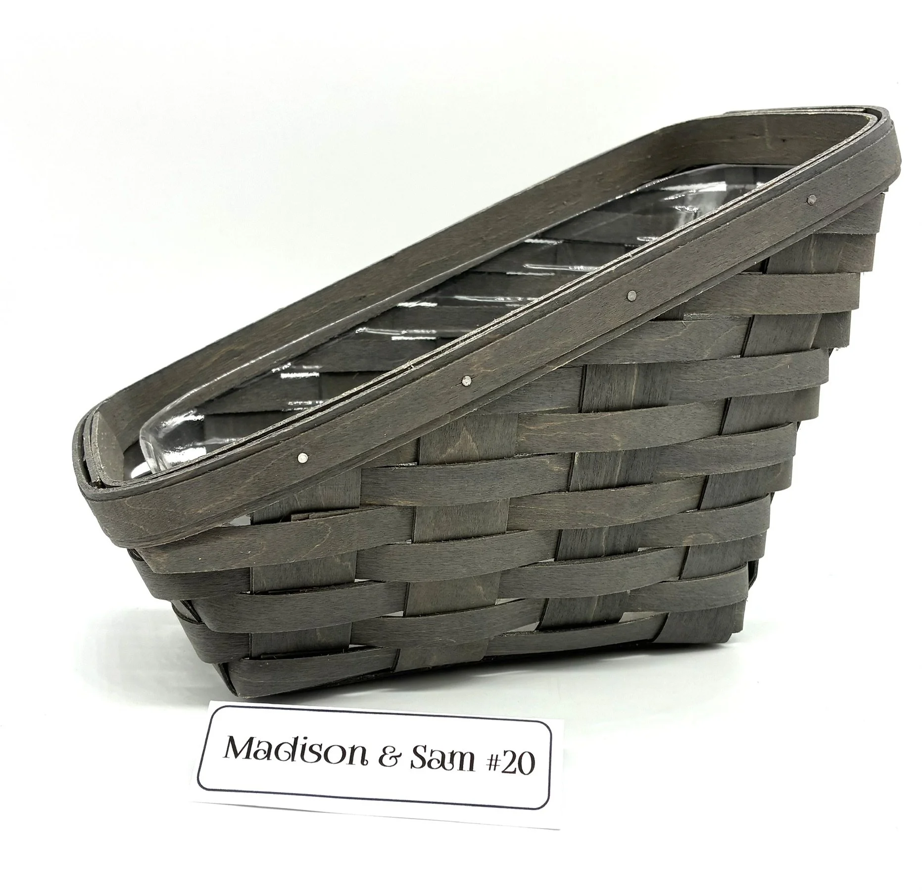 Classic Vegetable Basket (Madison & Sam #20)