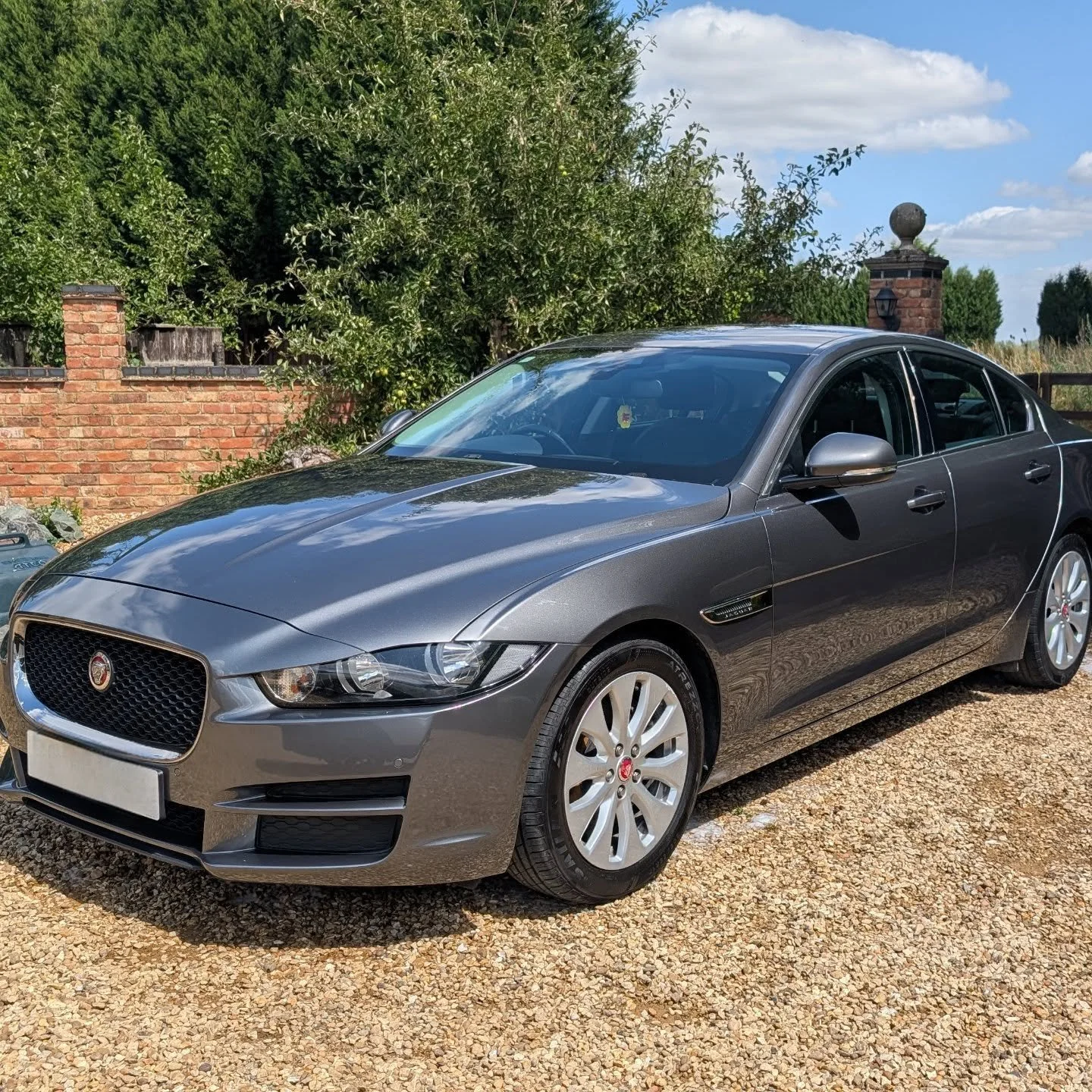 A full detail carried out on a lovely condition Jaguar XE to keep that paint in top shape 🫧
.
.
#detailing #autodetailing #cardetailing #detailingworld #ceramiccoating #carwash #detailersofinstagram #carcare #paintcorrection #cars #detailer #paintpr