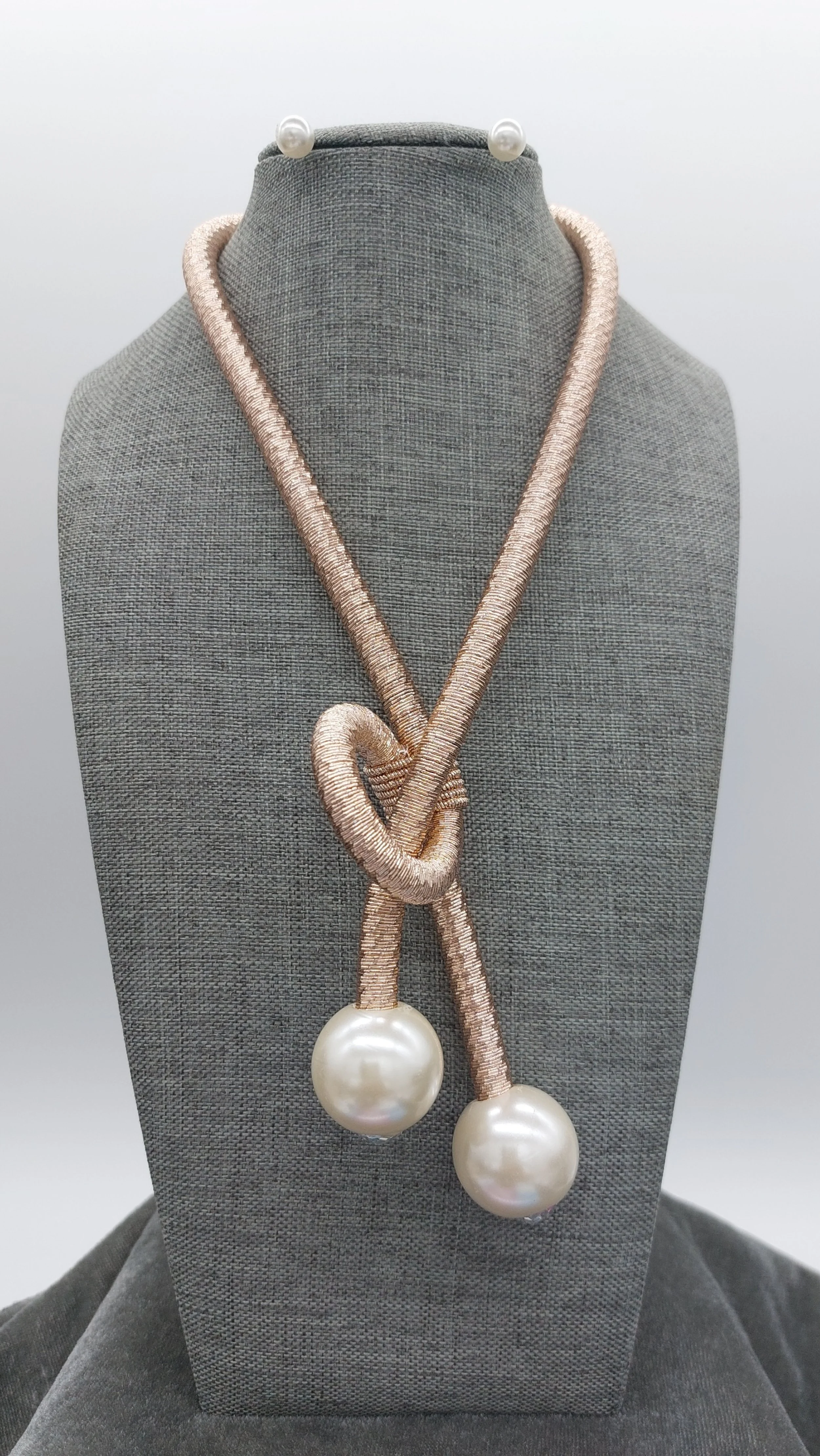 Rose Gold Pearl Necklace