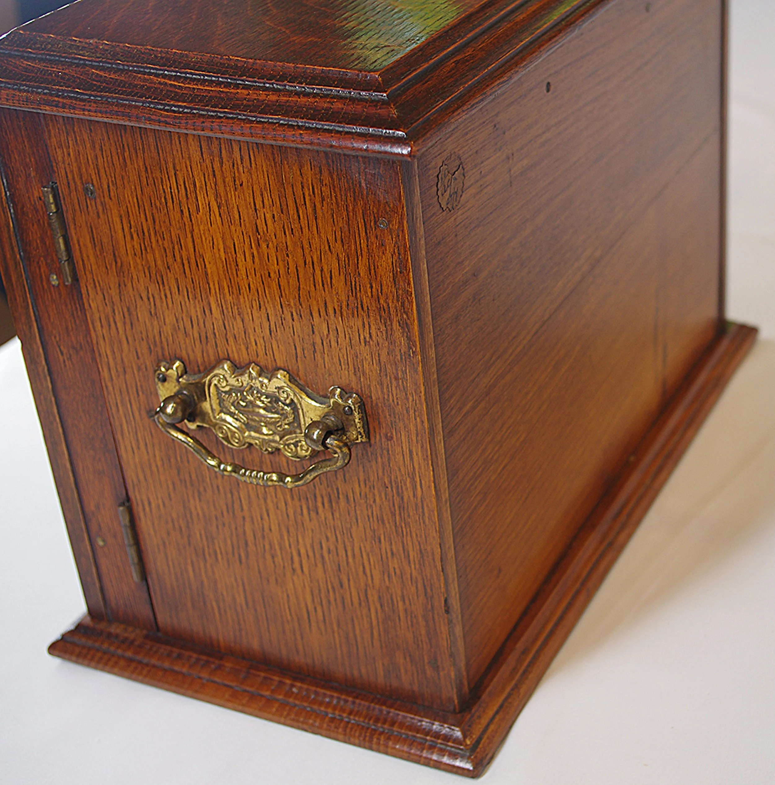 Antique Box 4.JPG