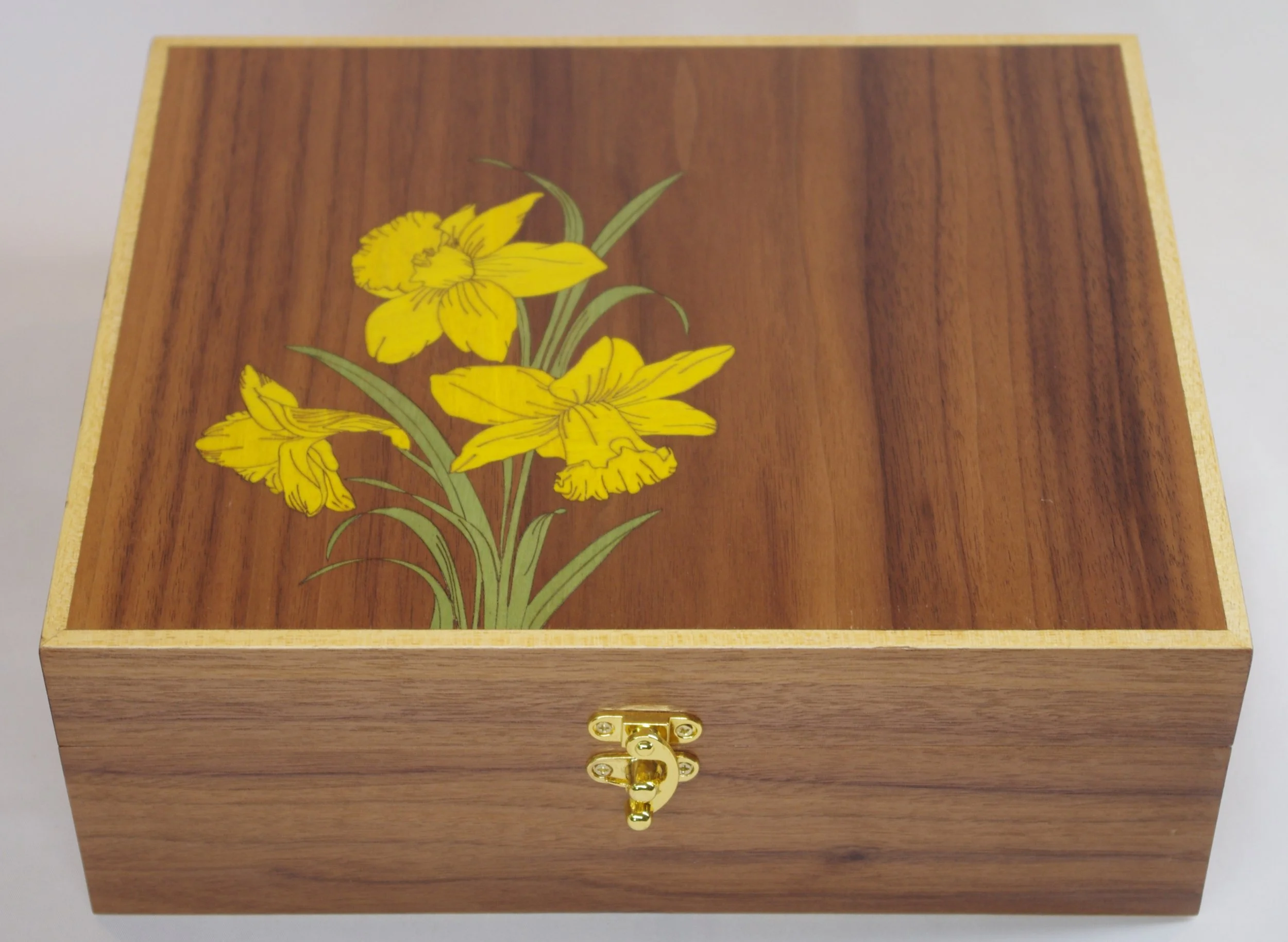 Jewellery box in Walnut with inlaid daffodils.