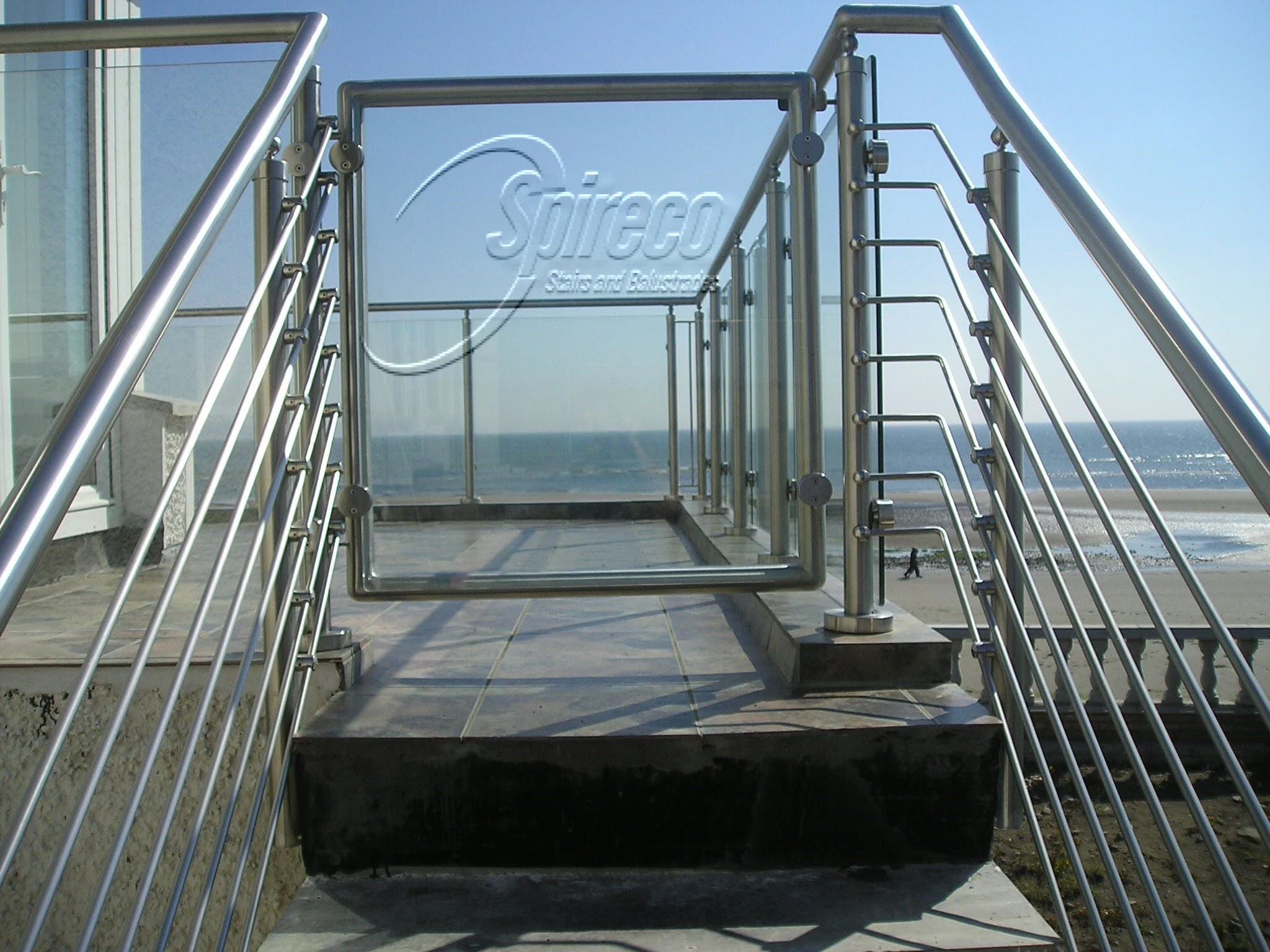 Stainless Steel & Glass Gate.
Stainless Steel Framed Gate with Toughened Glass infill panel.