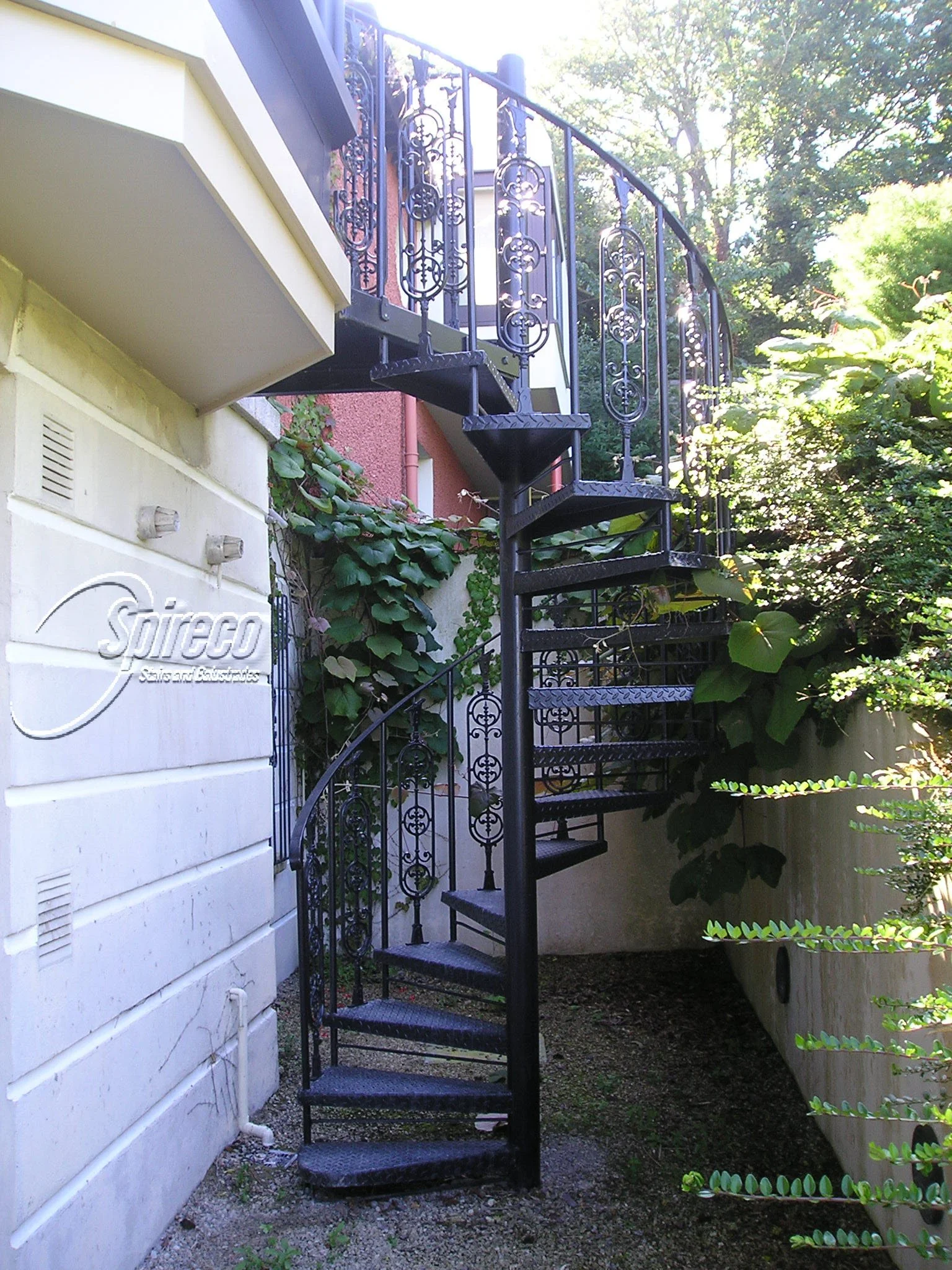 Cast Iron Balustrade.
Steel Framed with Chequer Plate treads and Cast Iron Balustrade – all Galvanised and Powder-coated.