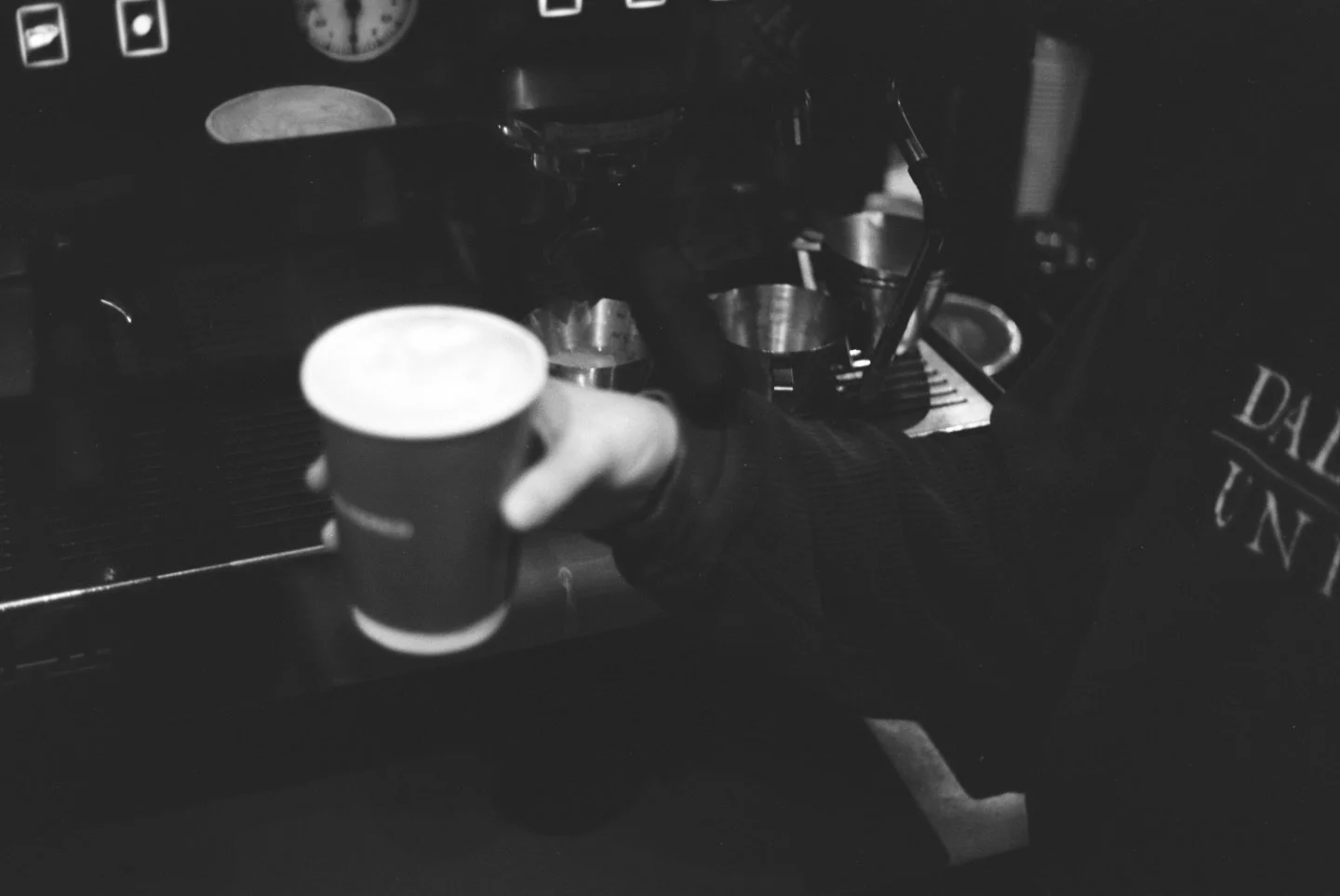 Cheers to a fresh week, here till 7 ☕️