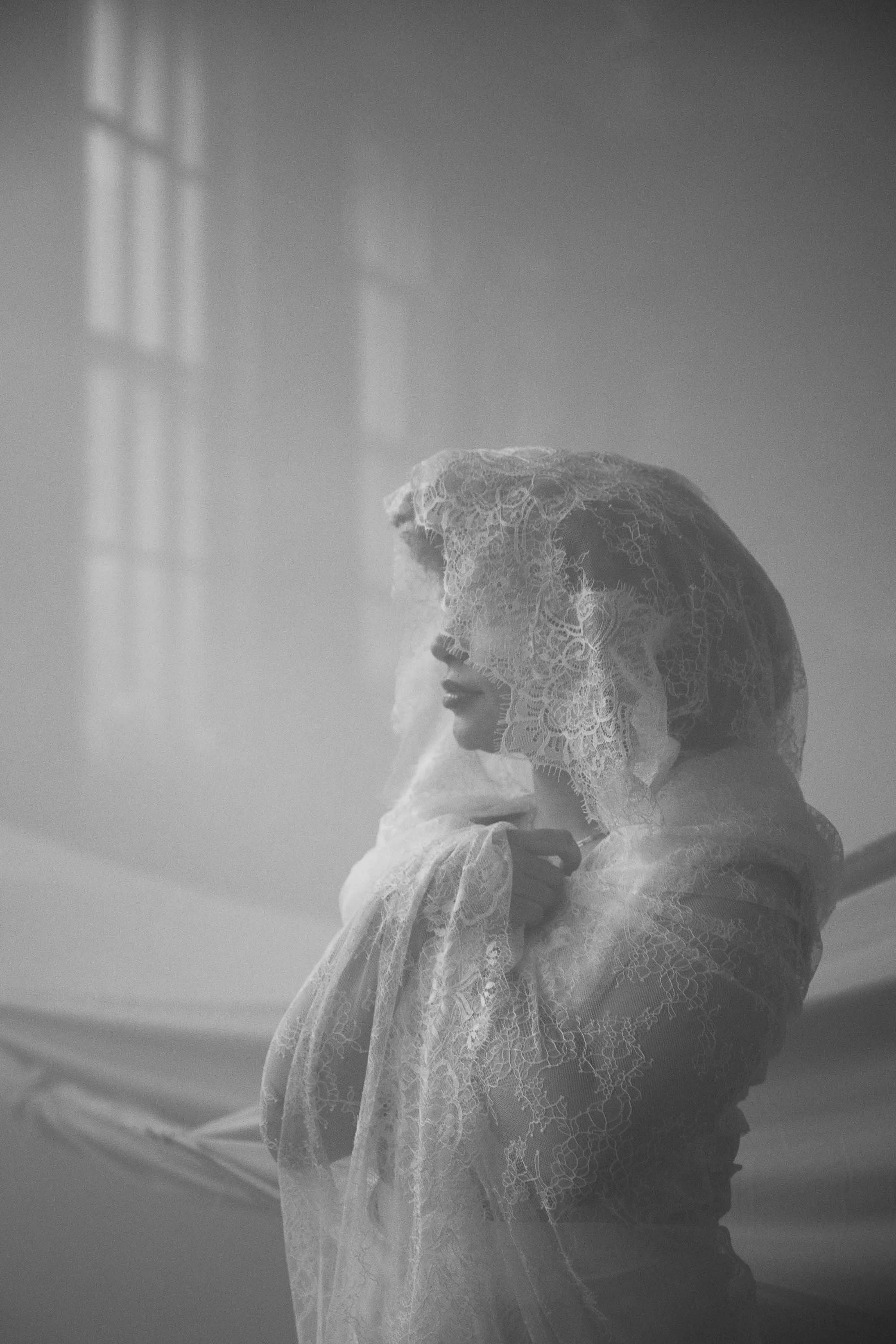 artistic-wedding-photography-bride-portrait.jpg