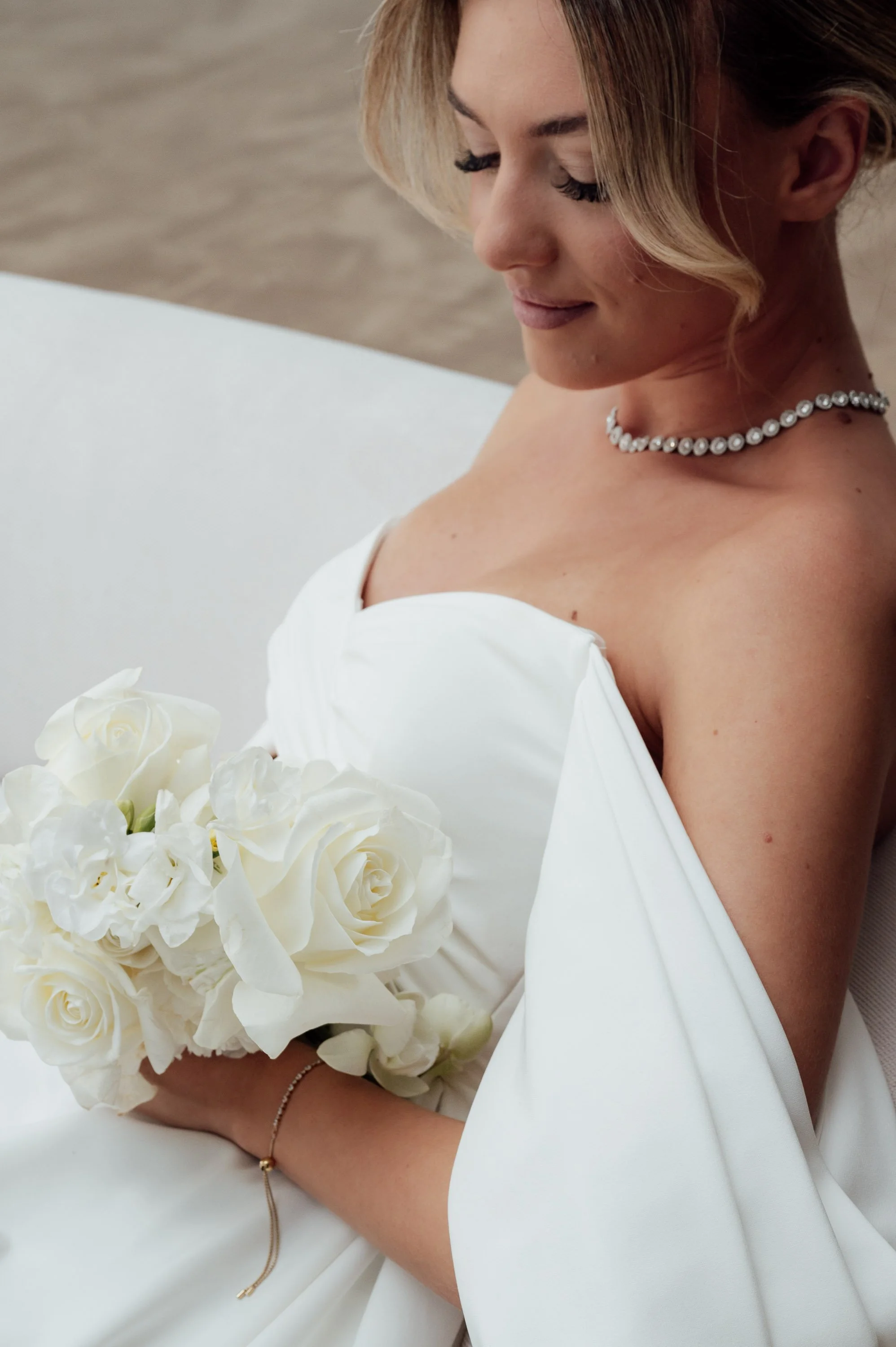 bride-detail-shots-wedding-photographer-italy.jpg
