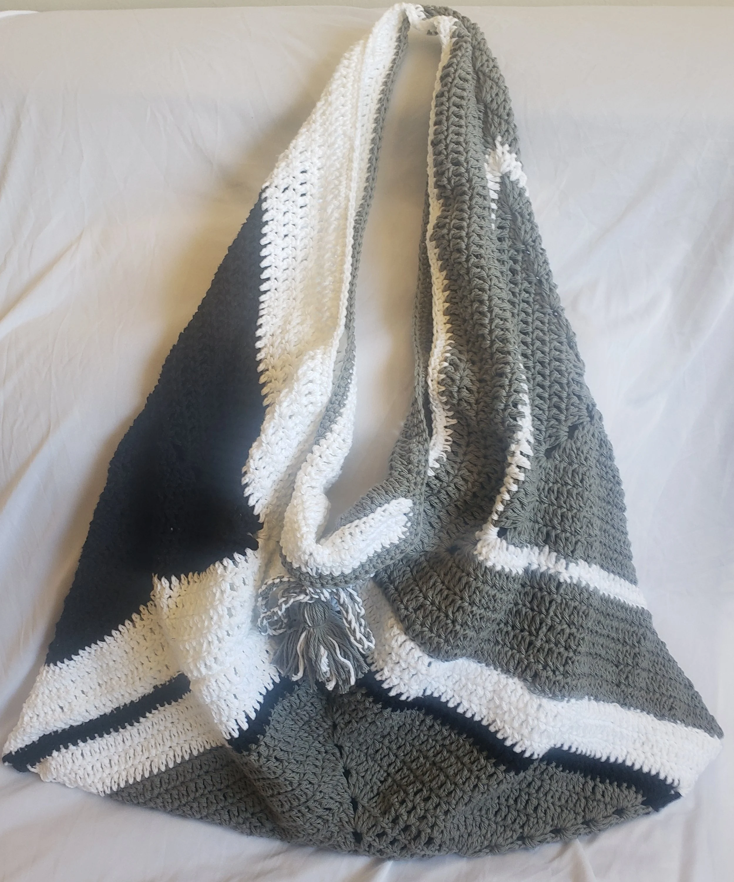 Crotched Shoulder Bag in black and white